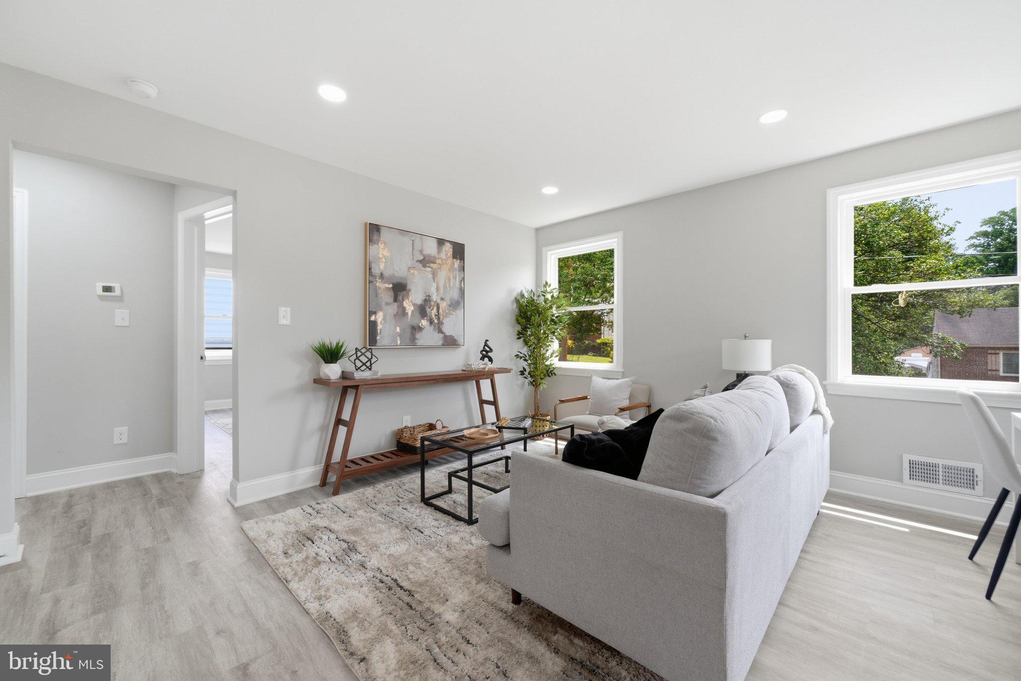 WHEATON HILLS - Residential