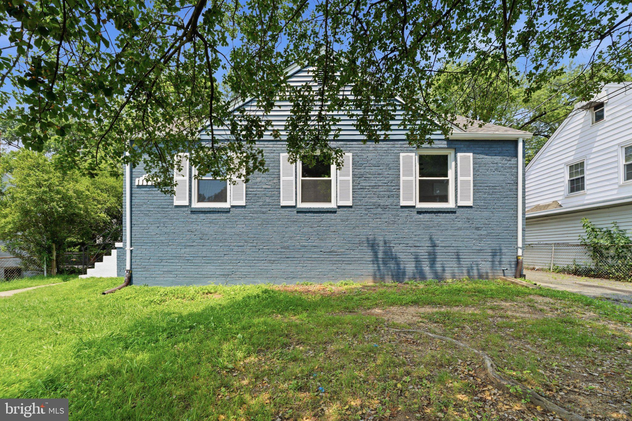 WHEATON HILLS - Residential