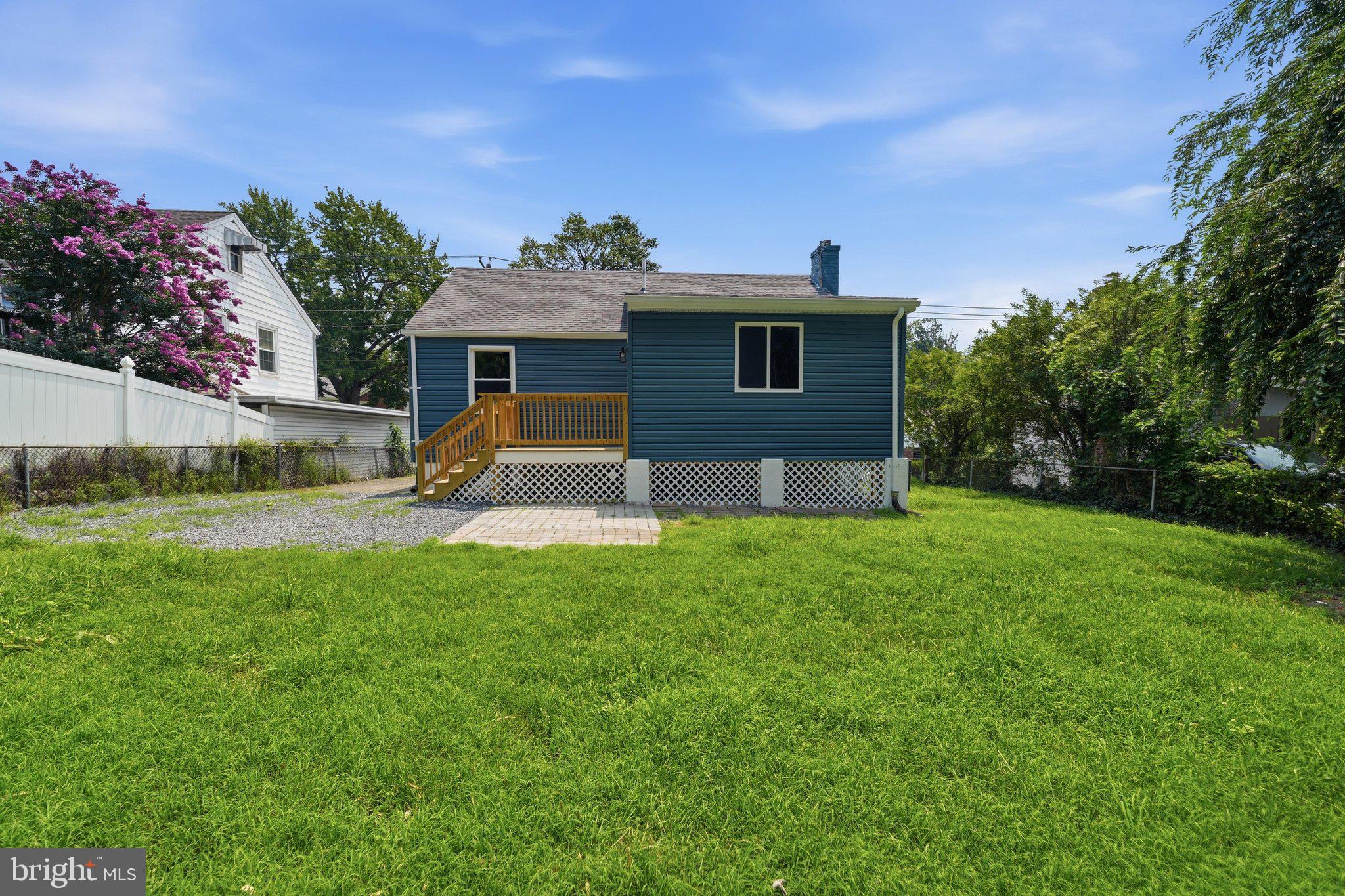 WHEATON HILLS - Residential