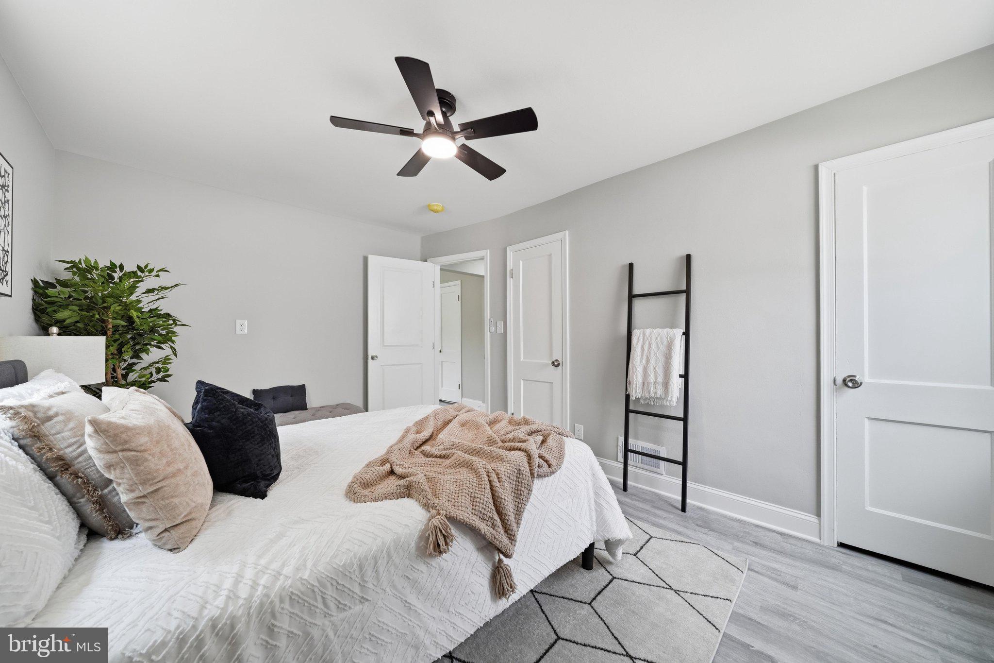 WHEATON HILLS - Residential