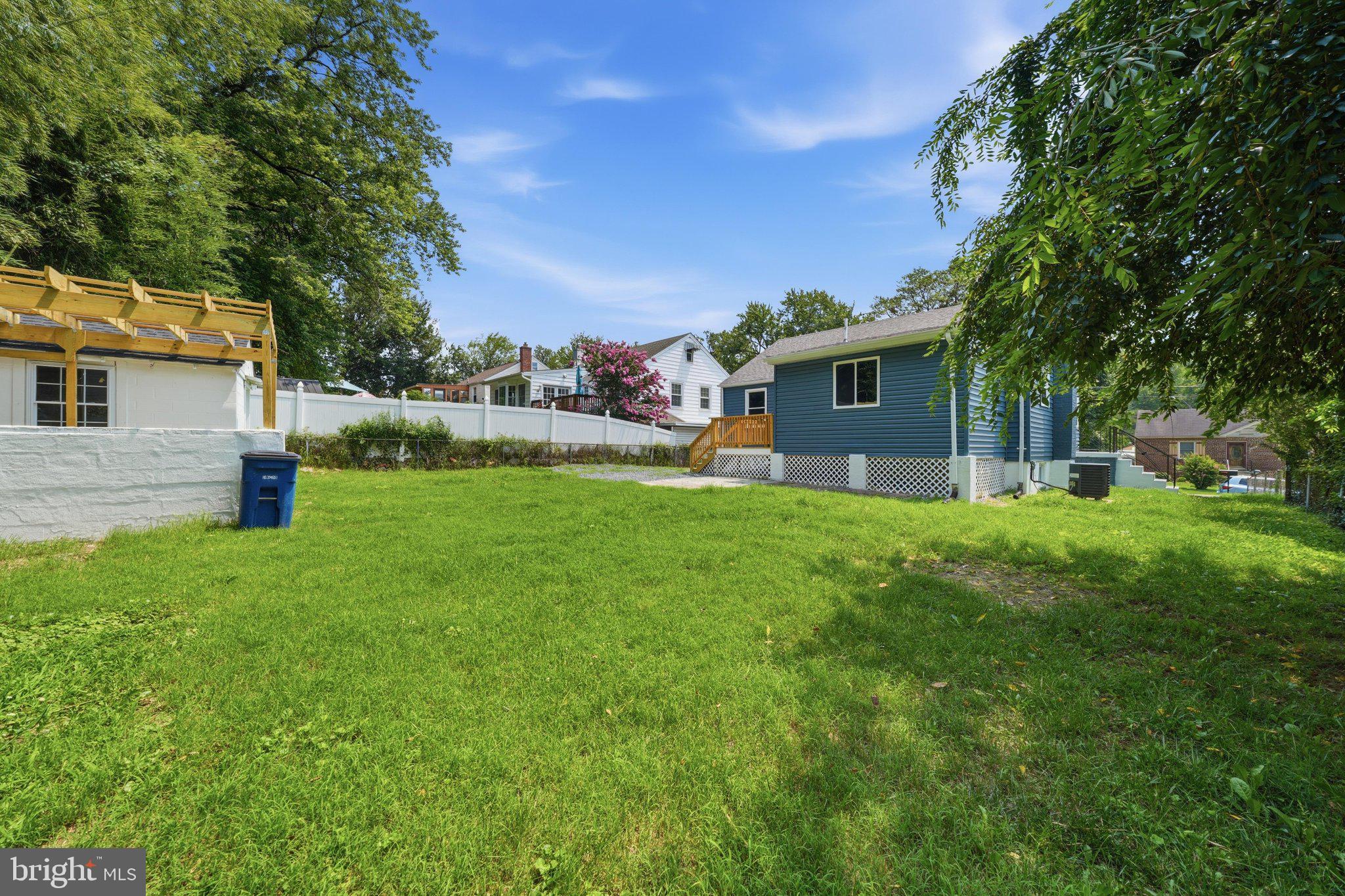 WHEATON HILLS - Residential