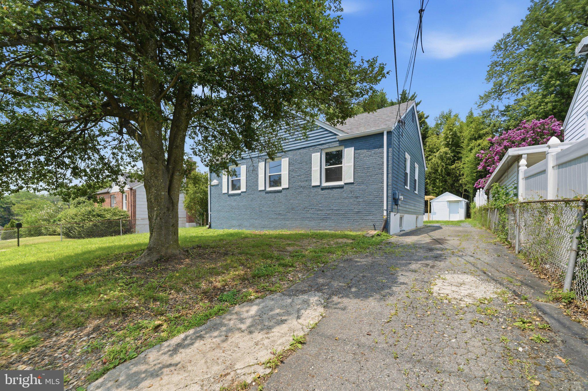 WHEATON HILLS - Residential