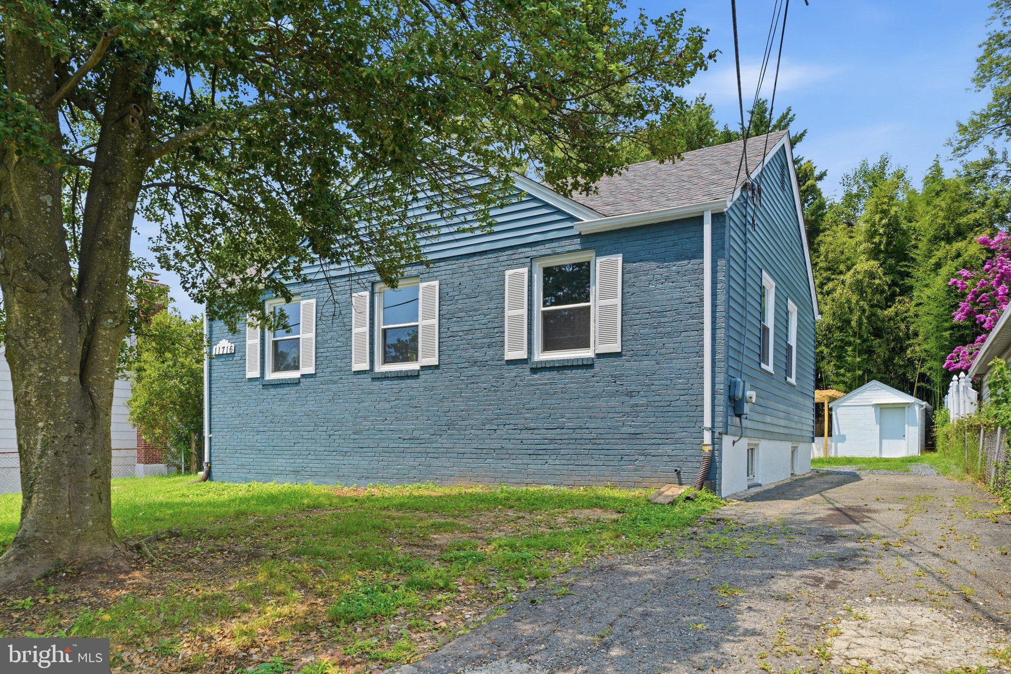 WHEATON HILLS - Residential