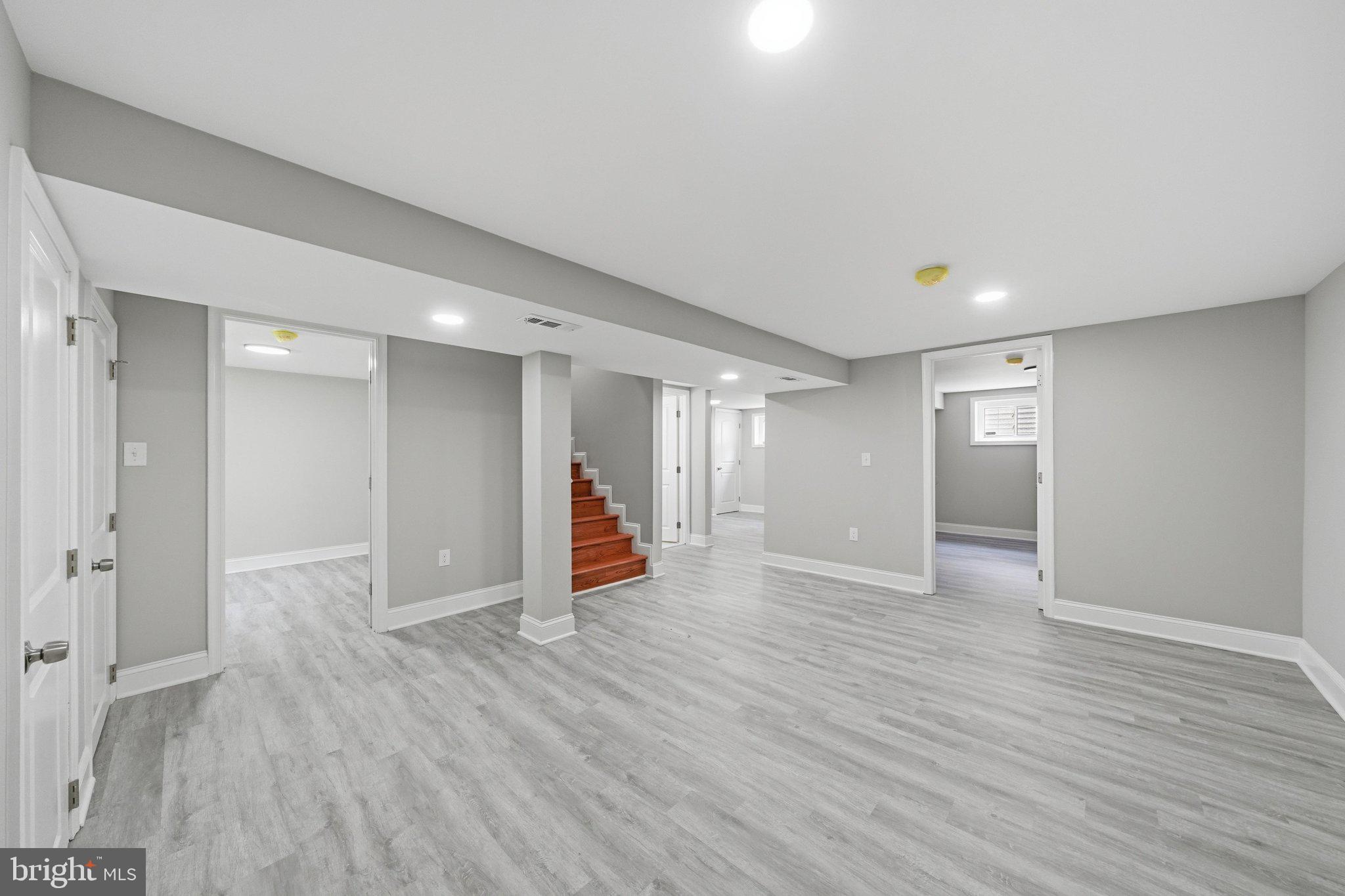 WHEATON HILLS - Residential