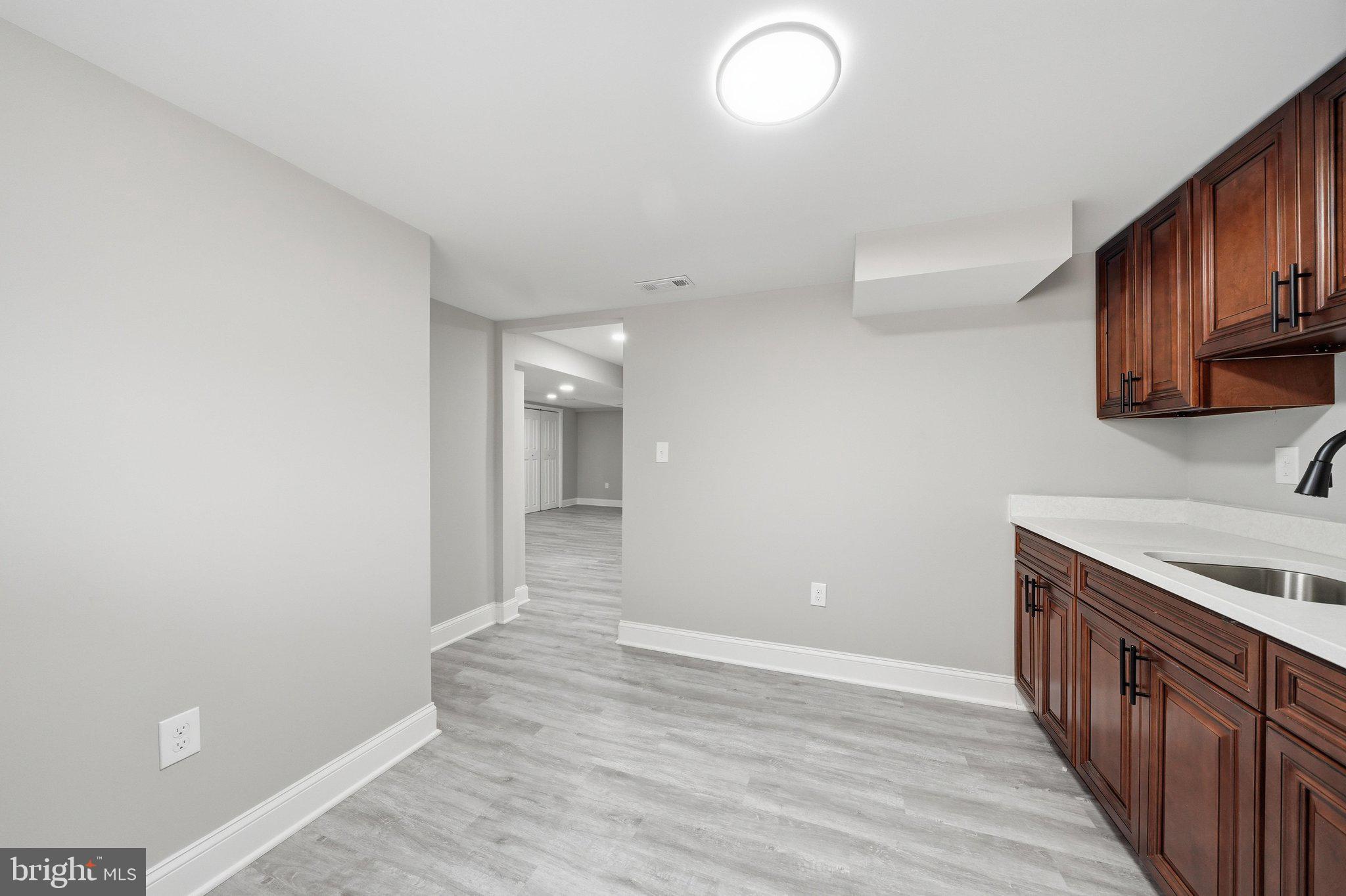 WHEATON HILLS - Residential