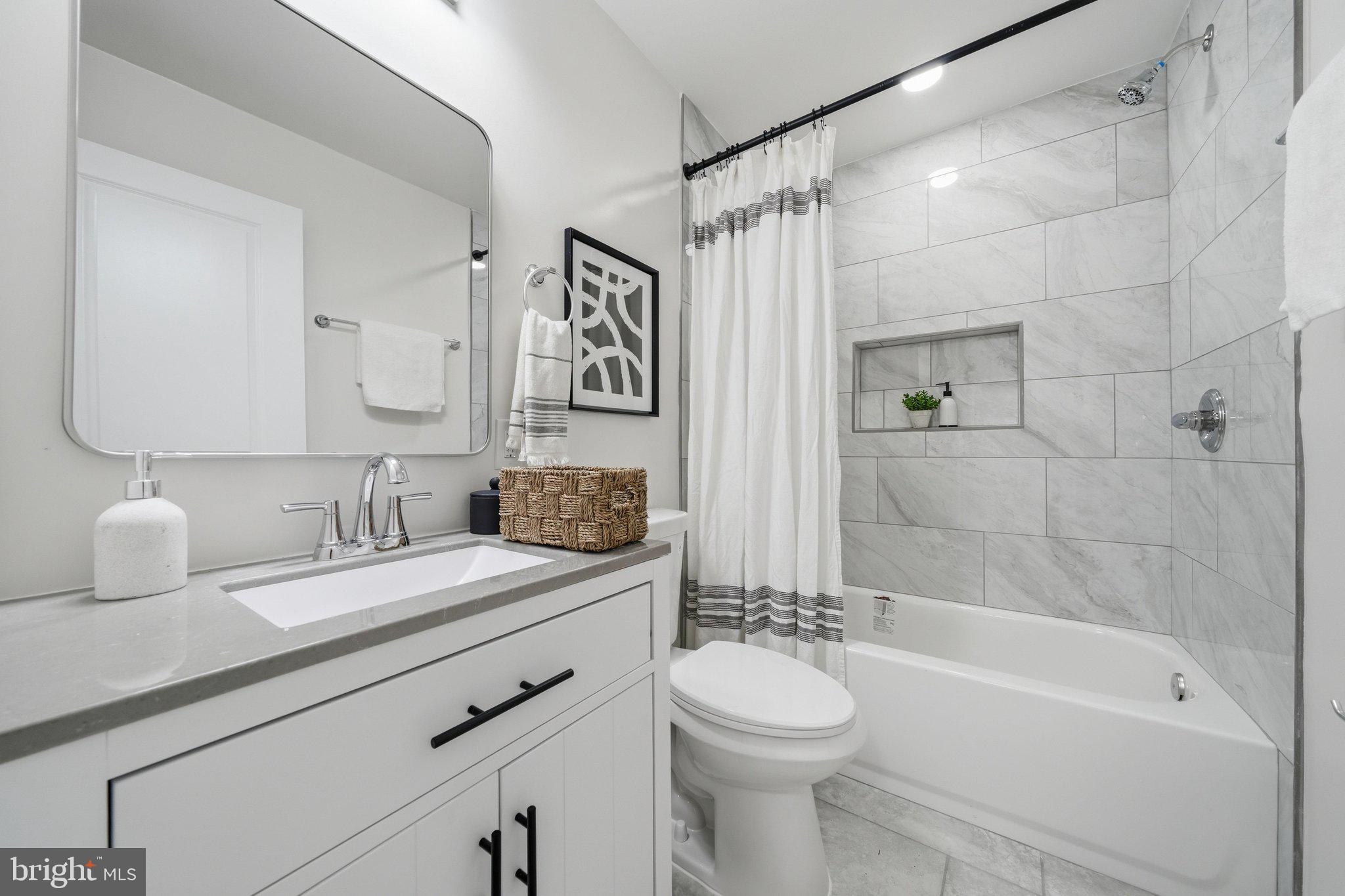 WHEATON HILLS - Residential
