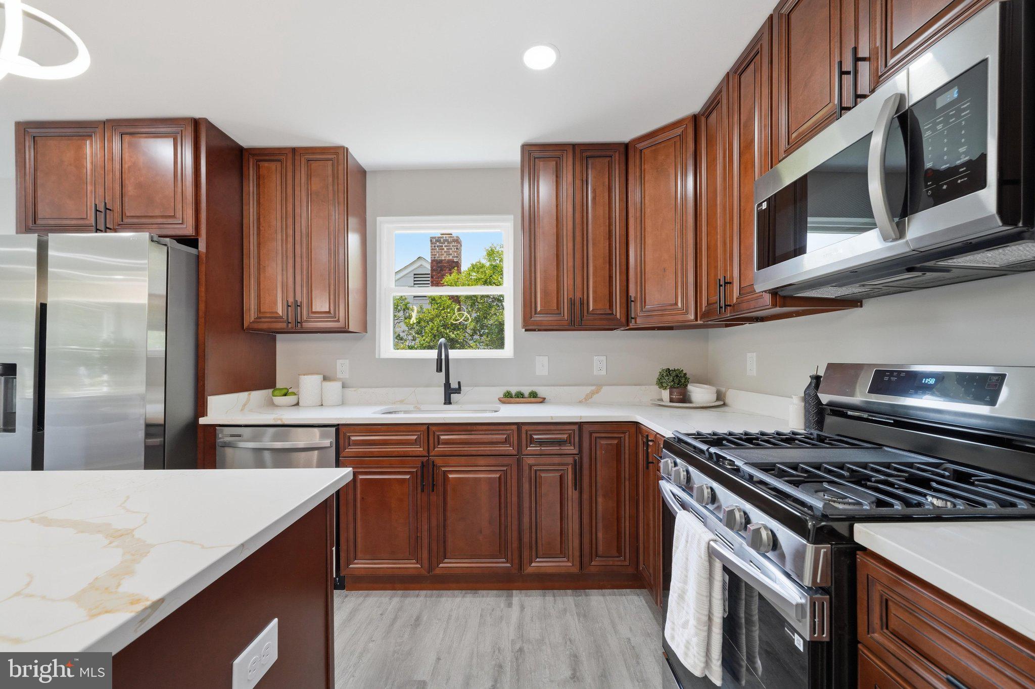WHEATON HILLS - Residential