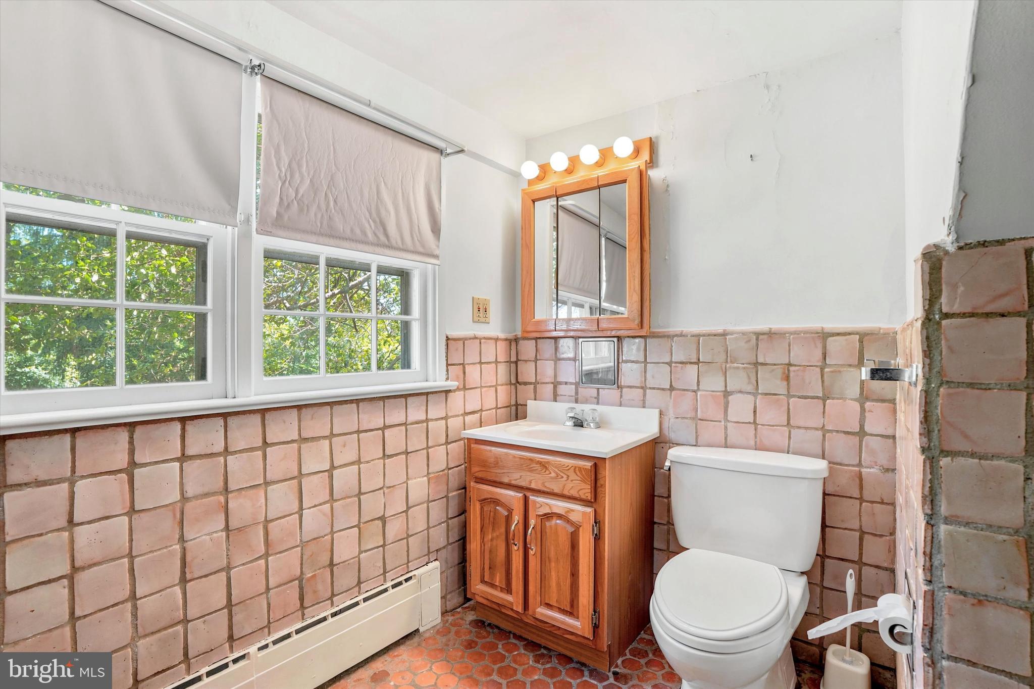 HUNTINGDON VALLEY - Residential