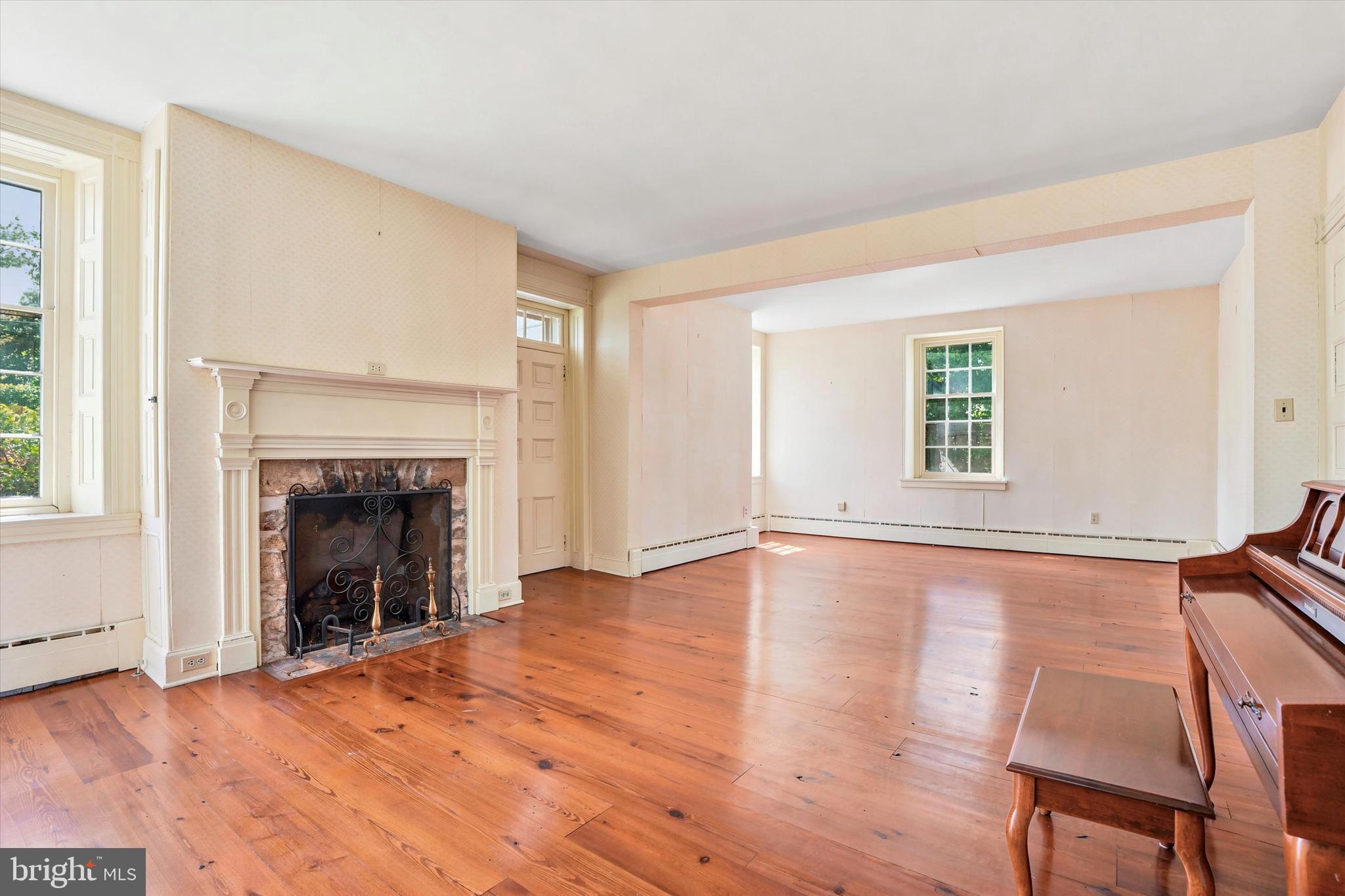 HUNTINGDON VALLEY - Residential