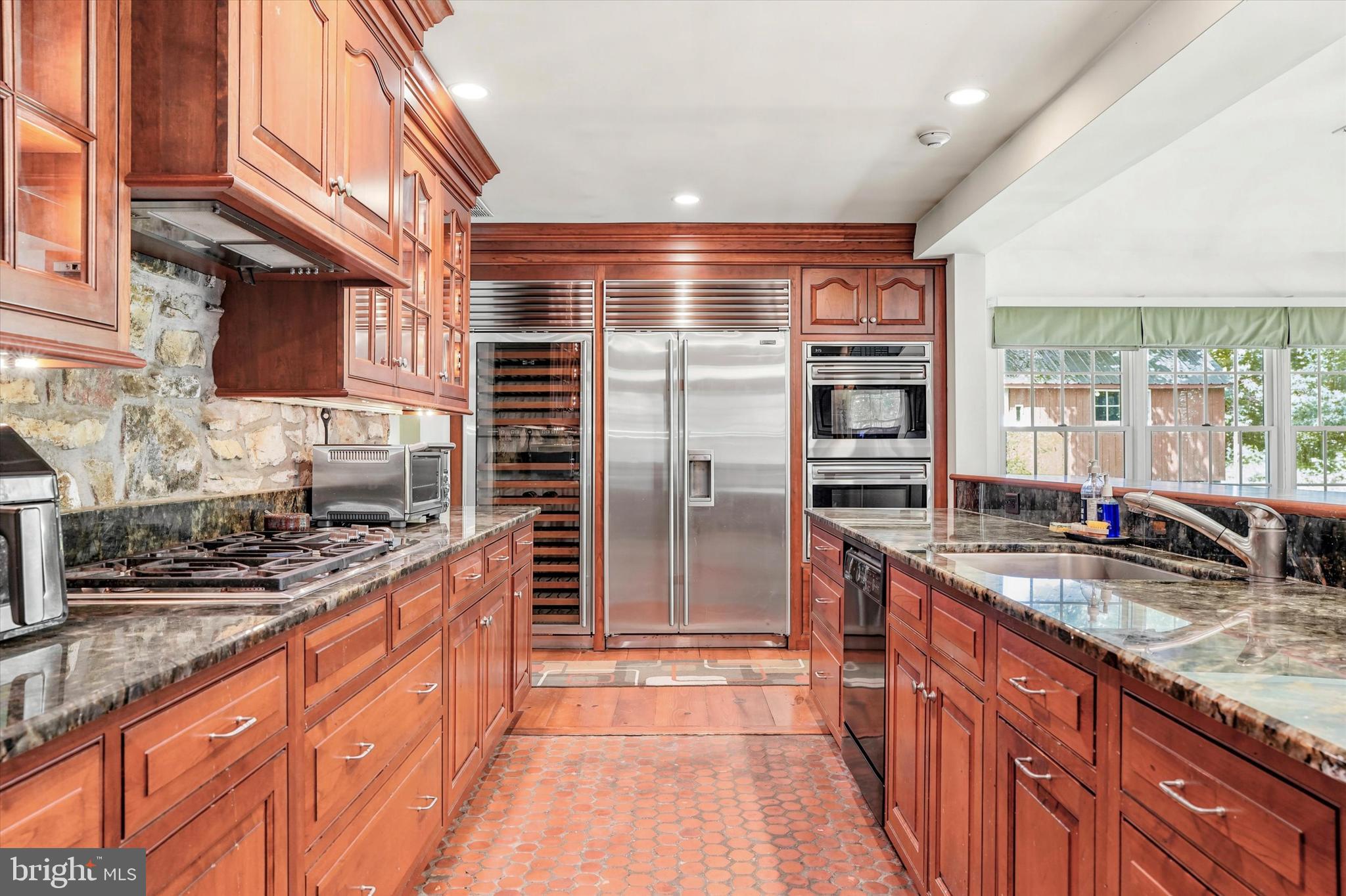 HUNTINGDON VALLEY - Residential