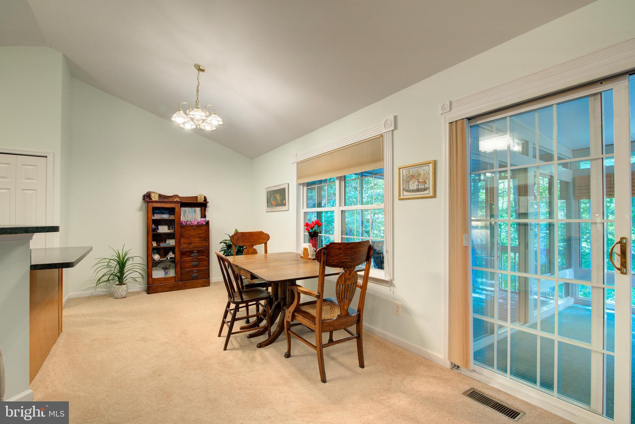 PRESIDENTIAL LAKES - Residential