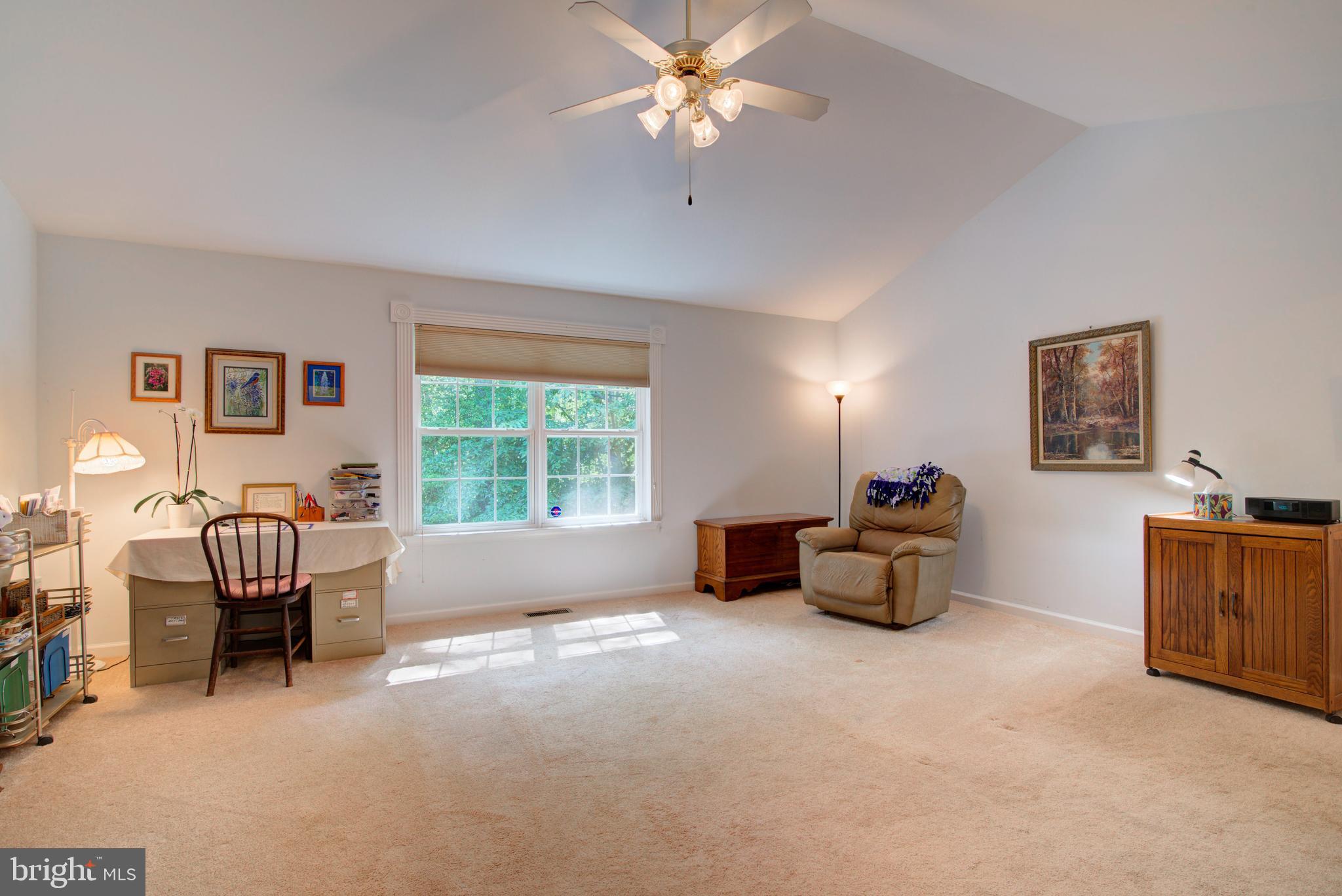 PRESIDENTIAL LAKES - Residential
