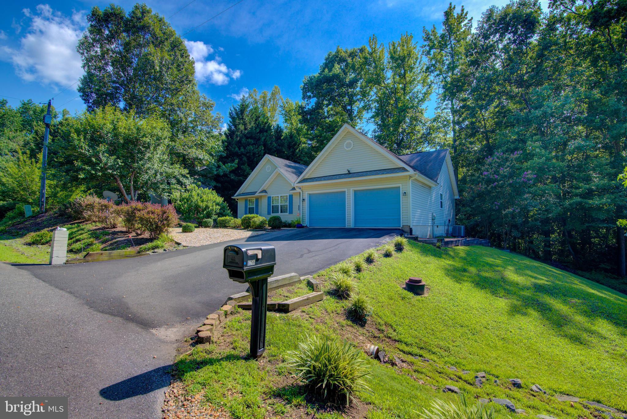 PRESIDENTIAL LAKES - Residential