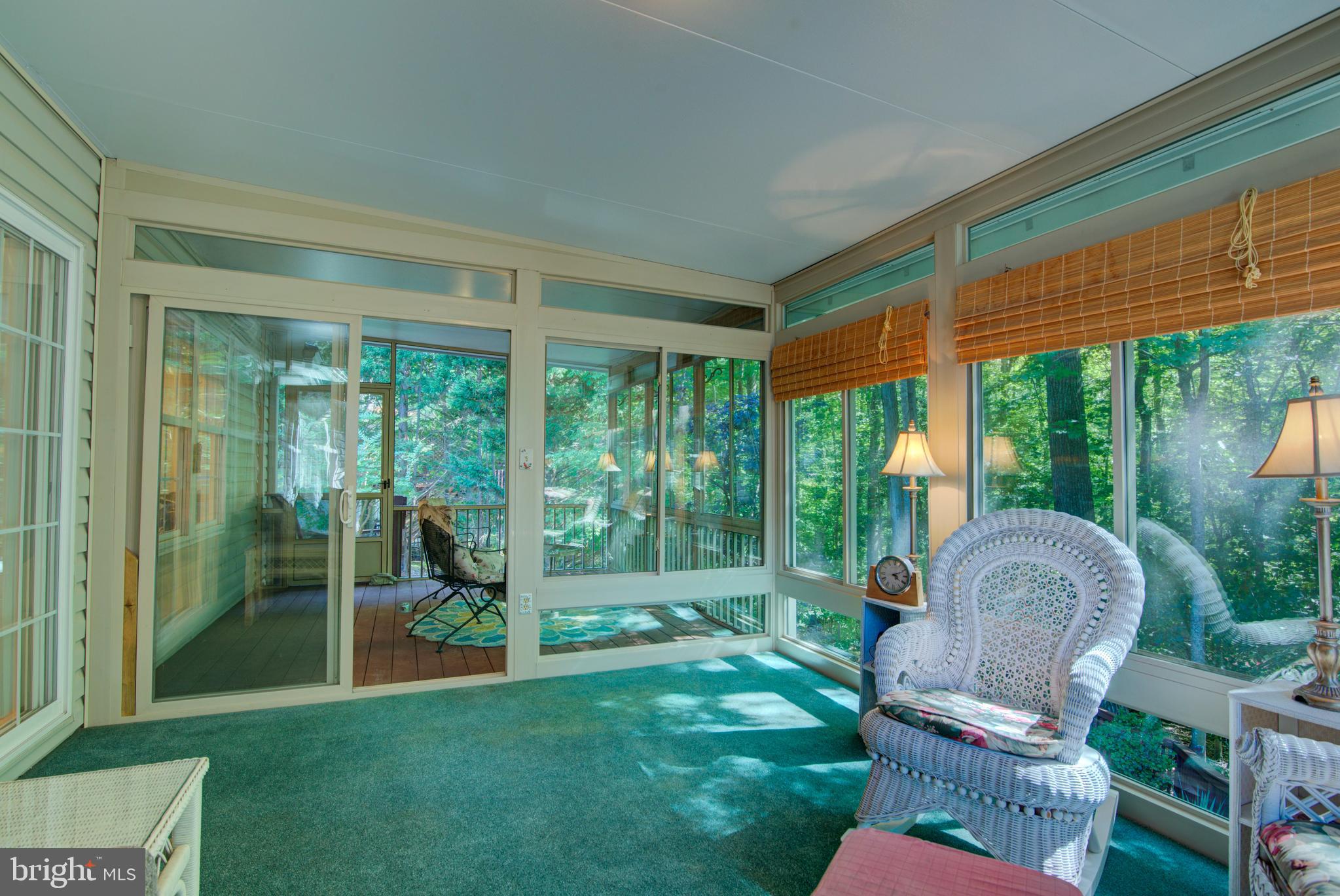 PRESIDENTIAL LAKES - Residential