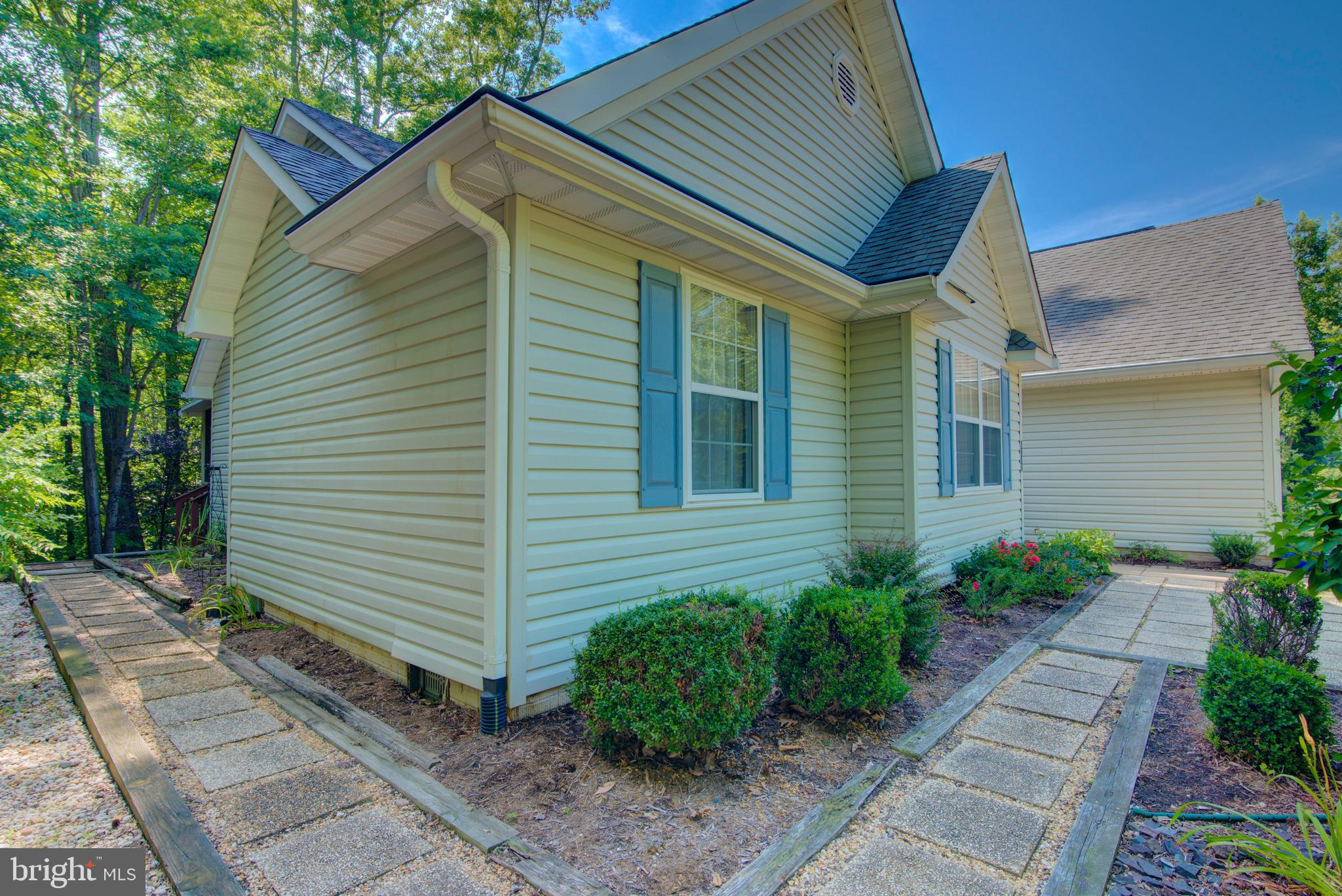PRESIDENTIAL LAKES - Residential
