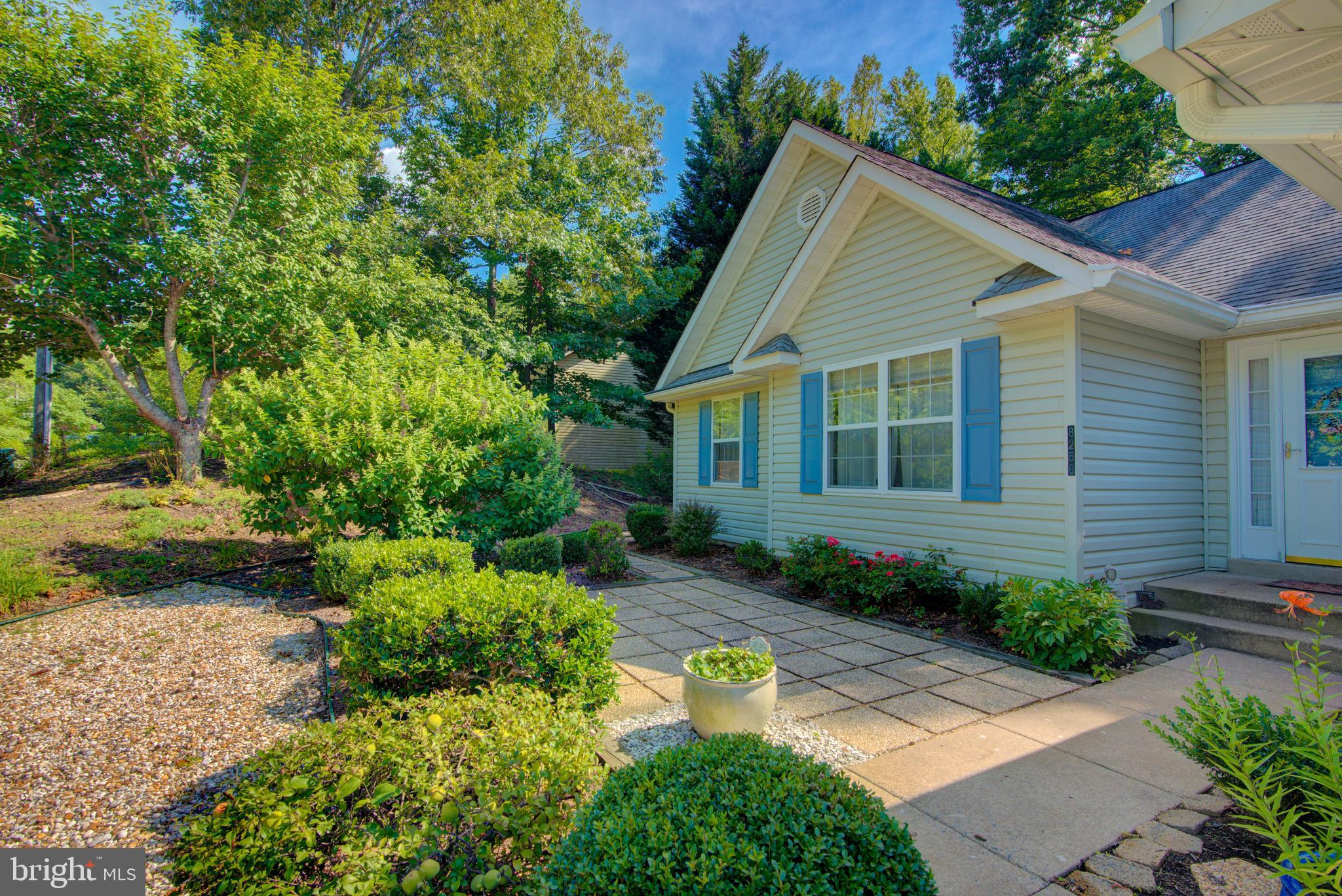 PRESIDENTIAL LAKES - Residential