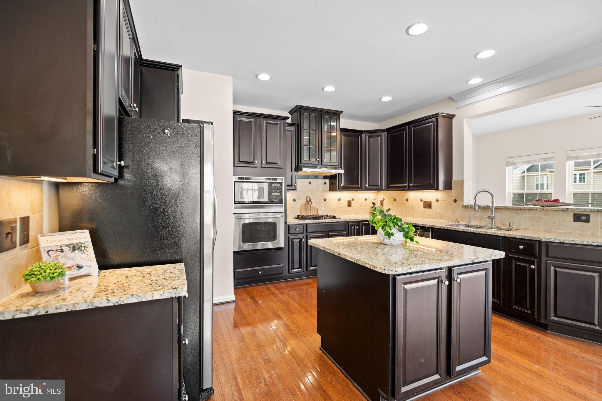 SEVEN HILLS - Residential