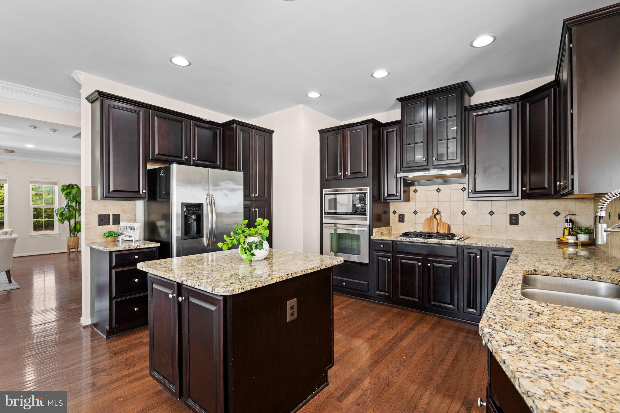 SEVEN HILLS - Residential