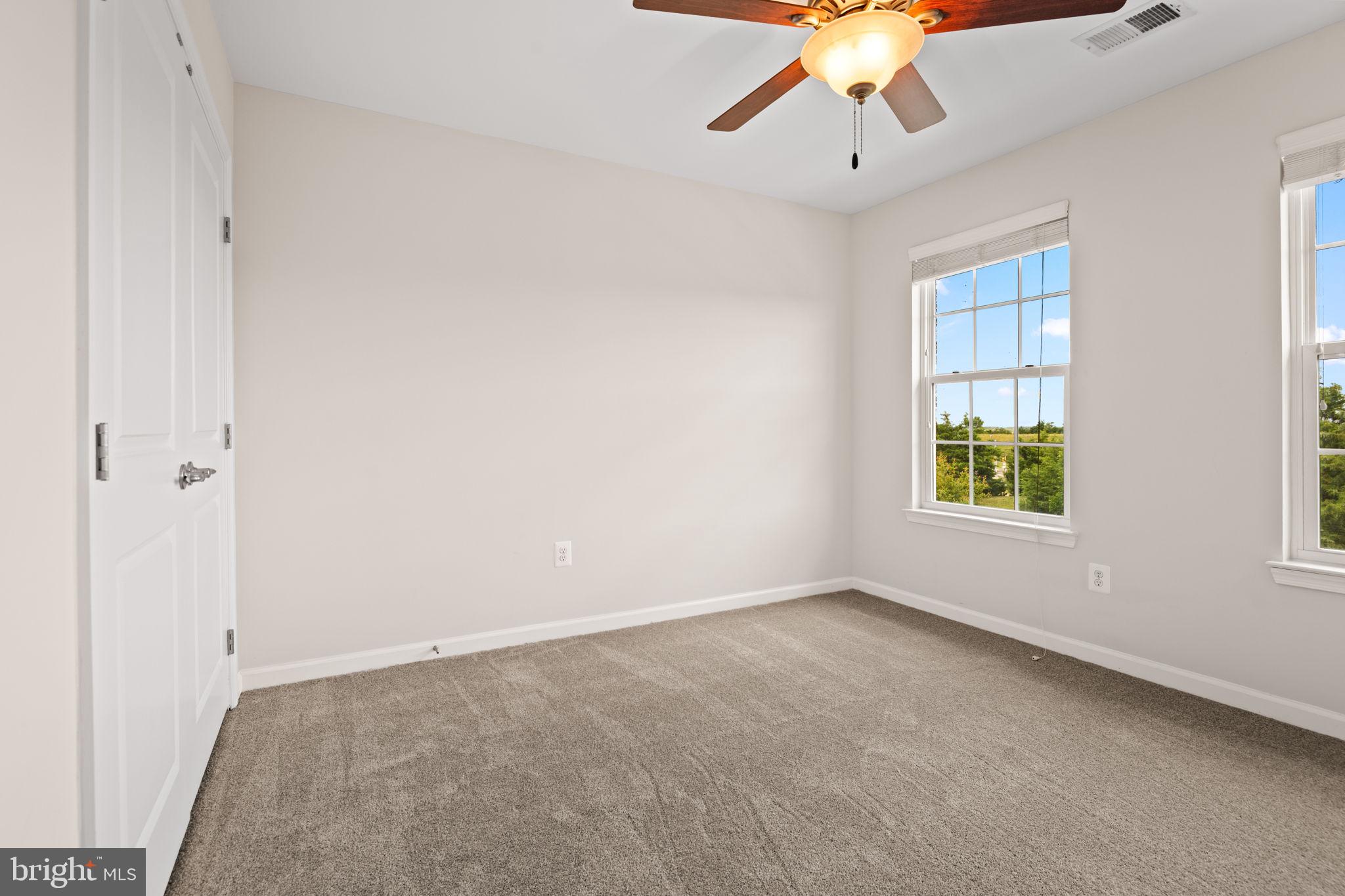 SEVEN HILLS - Residential