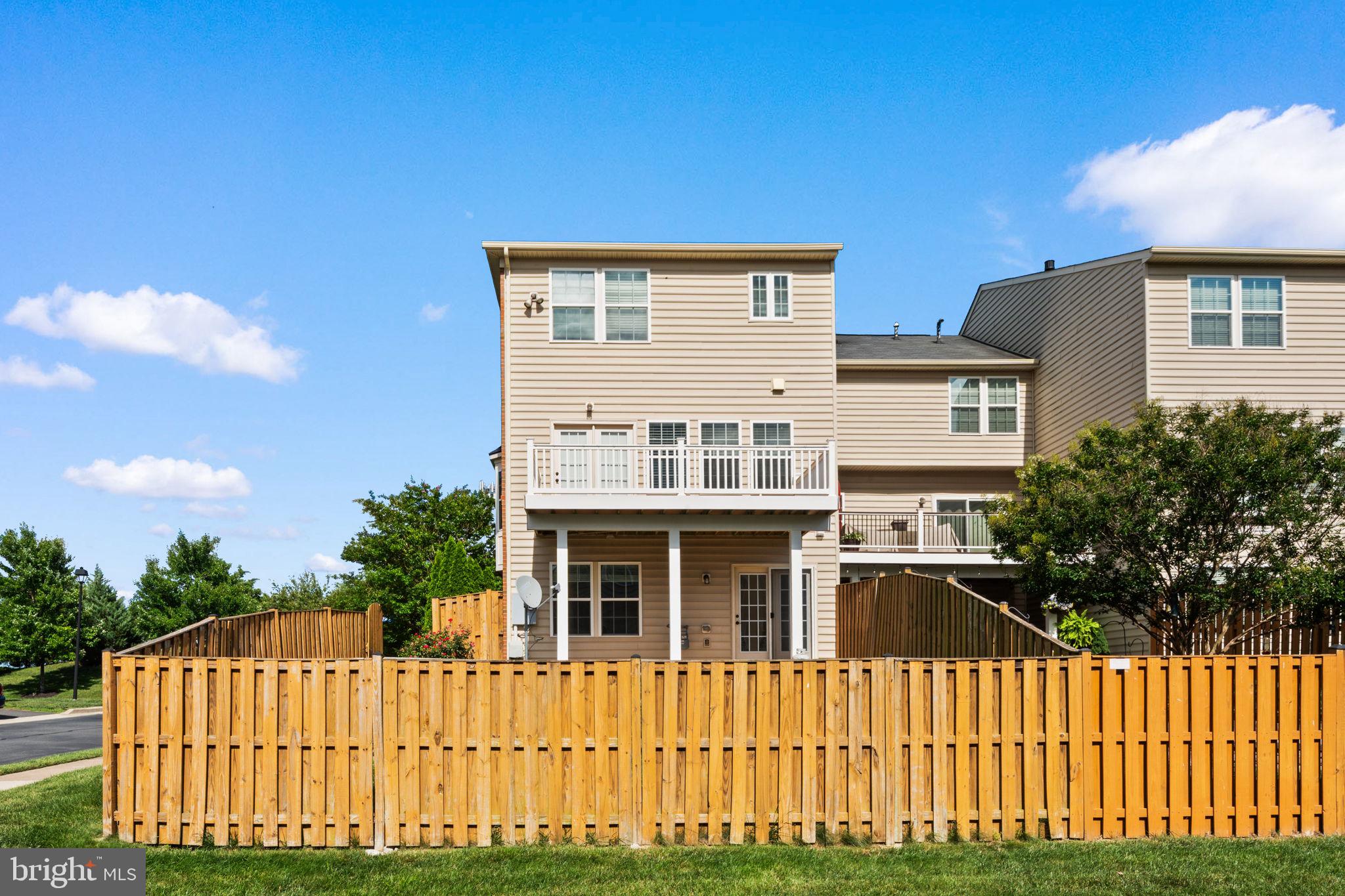 SEVEN HILLS - Residential