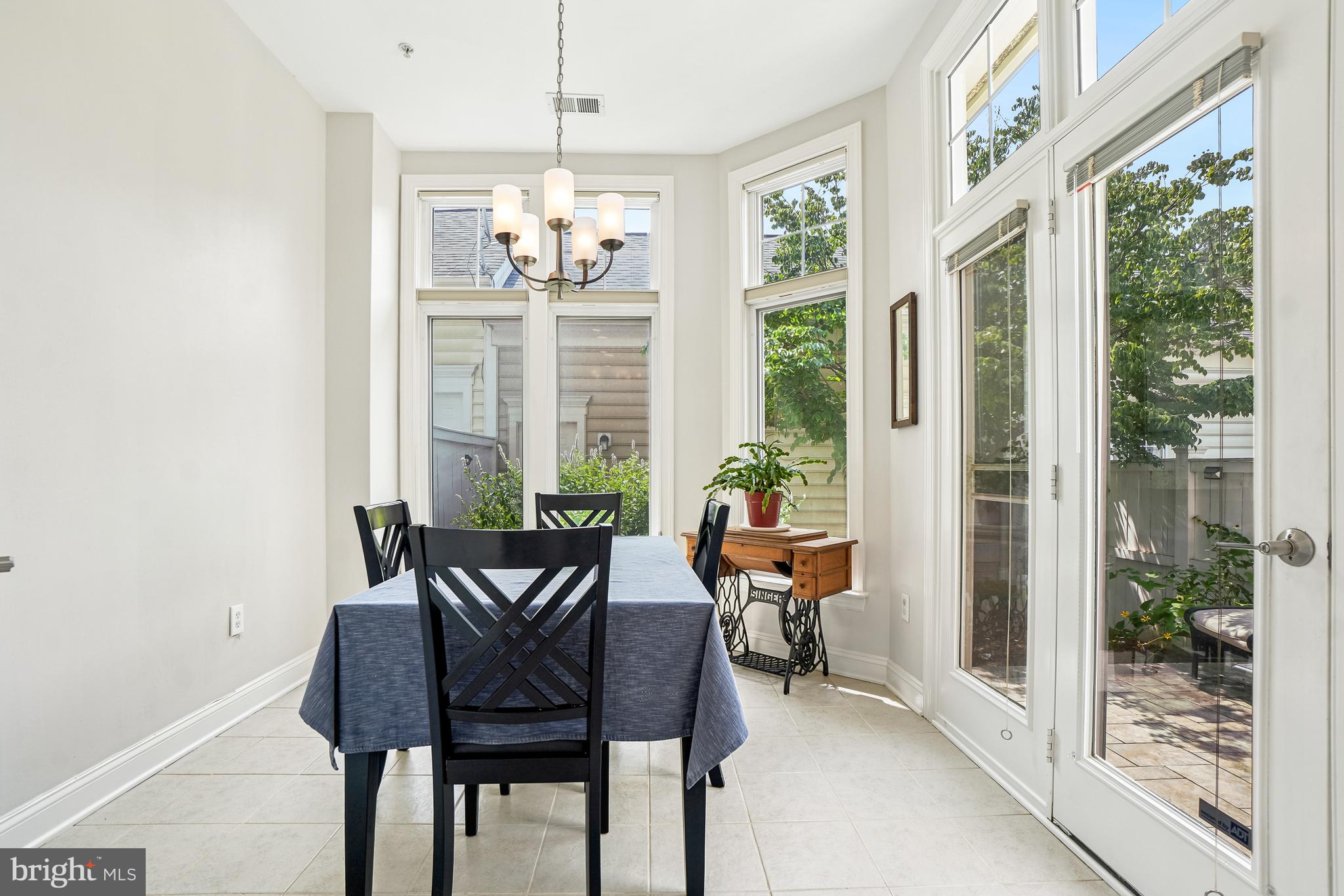 KING FARM BAILEYS COMMON - Residential