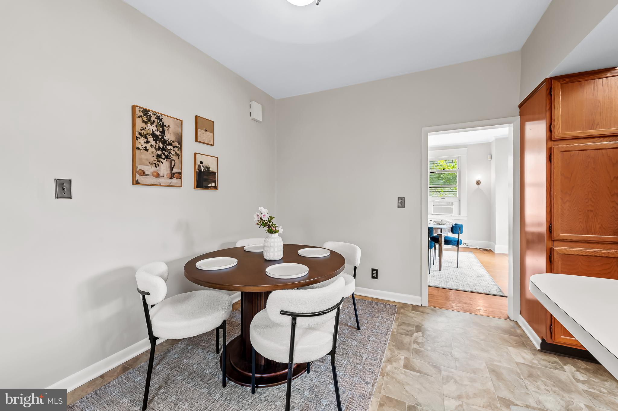 ROLAND PARK - Residential