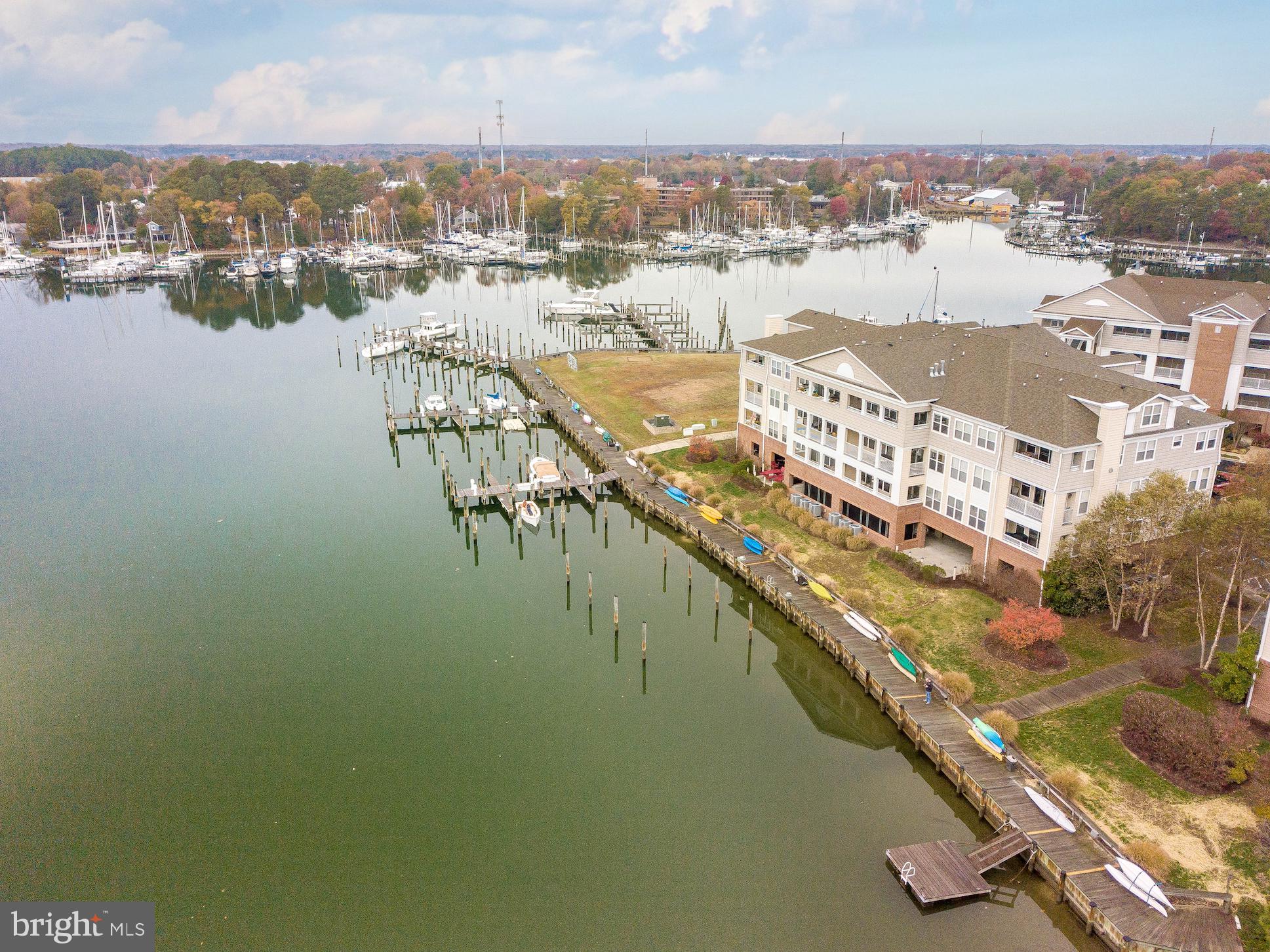 OYSTER BAY CONDOMINIUMS - Residential