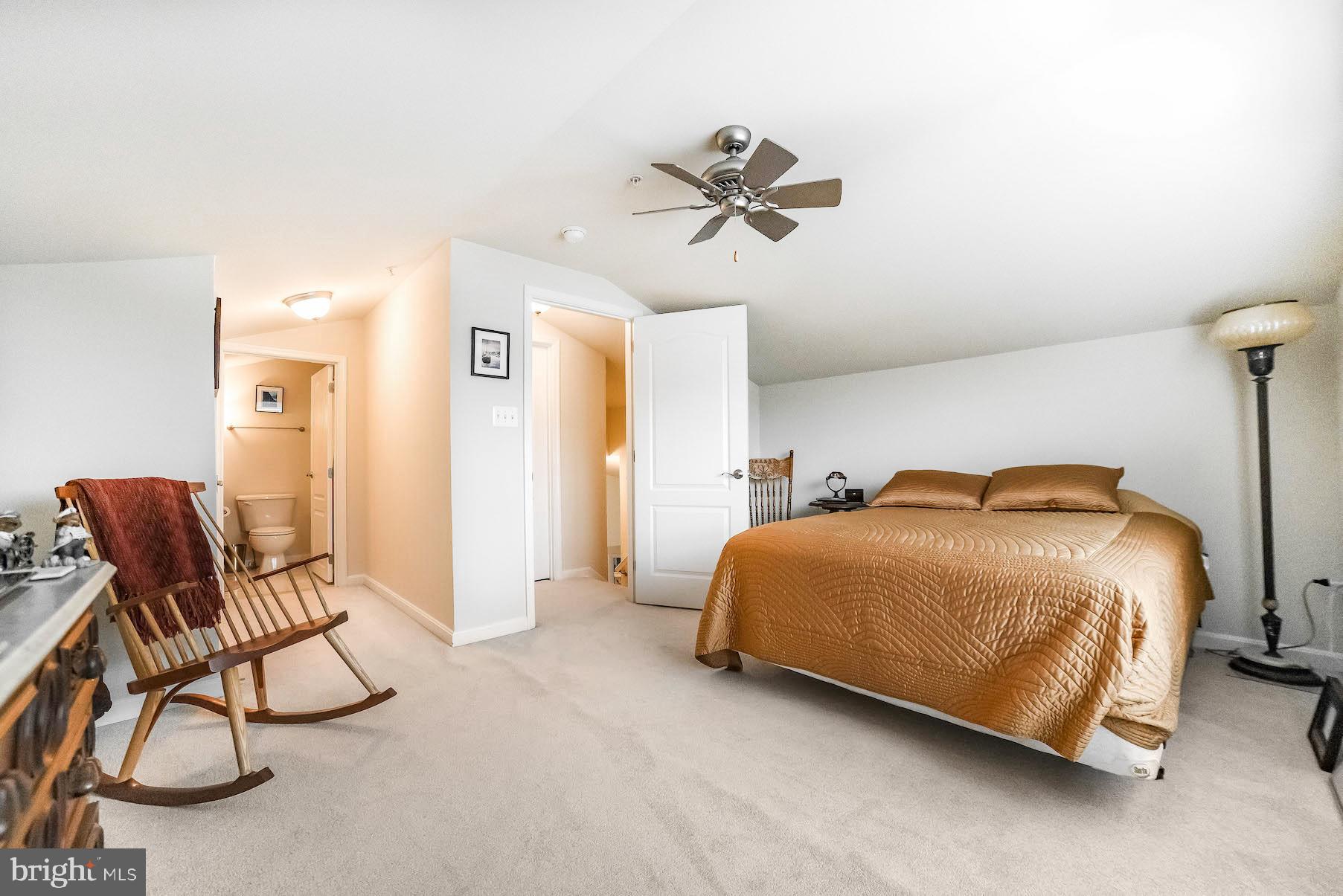 OYSTER BAY CONDOMINIUMS - Residential