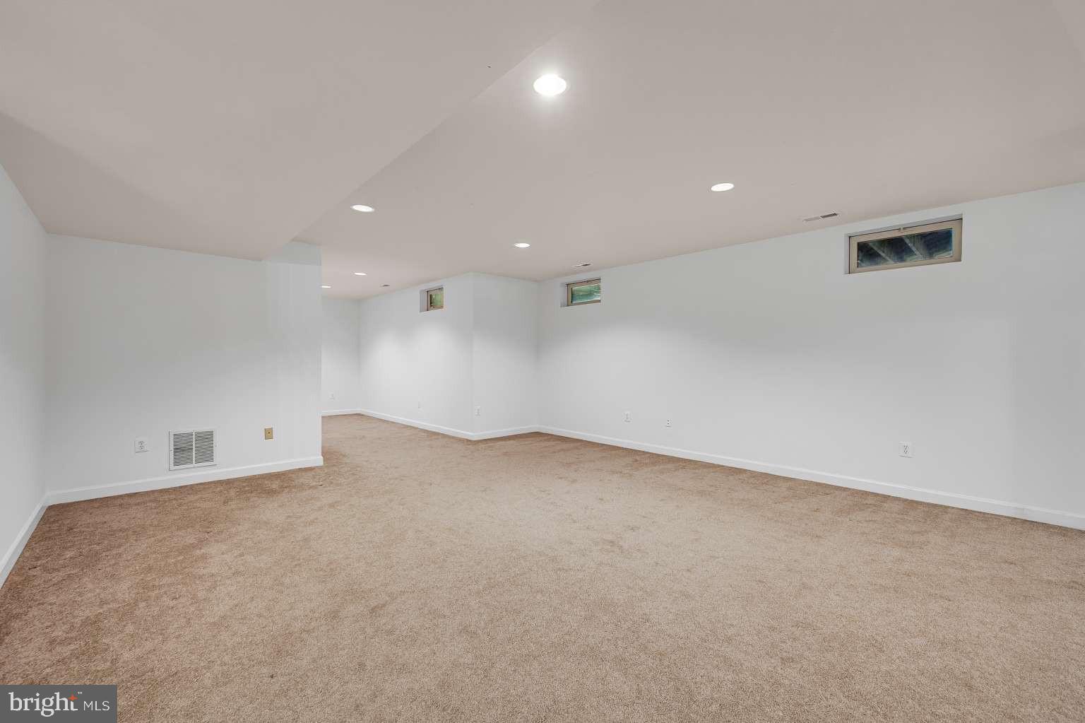CYPRESS RUN - Residential