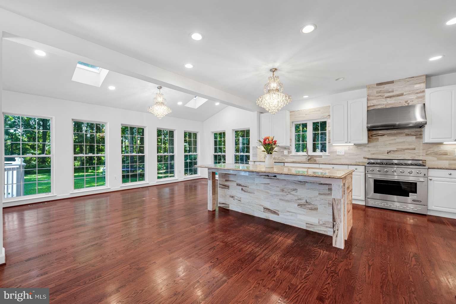 CYPRESS RUN - Residential