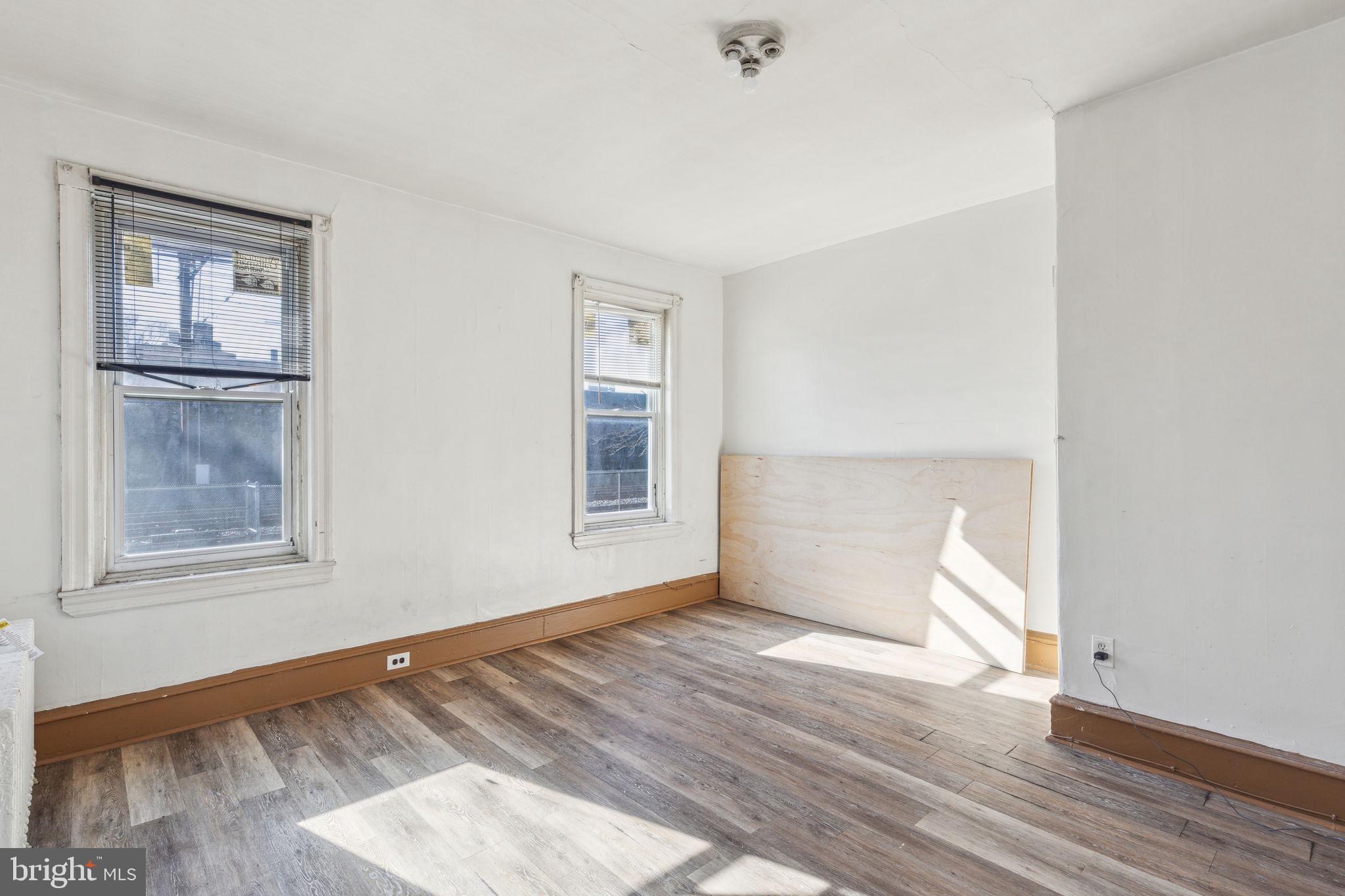 LOGAN - Residential