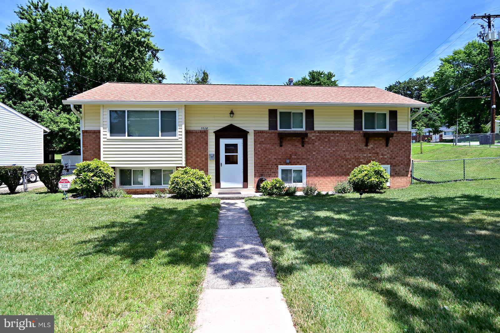 AWESOME LOCATION!!  CLOSE TO BELTWAY, MILITARY BASES, NATIONAL HARBOR, WASH., D.C. , SHOPPING AND MASS TRANSPORTATION.  VERY WELL MAINTAINED SPLIT FOYER WITH NEWER ROOF, GUTTERS AND WINDOWS.  BEAUTIFUL HARDWOOD FLOORS, FINISHED BASEMENT, 2 FULL BATHS AND 3 BEDROOMS.  ENJOY OUTDOORS ON THE PATIO/BREEZEWAY THAT CONNECTS TO THE 1 CAR GARAGE.