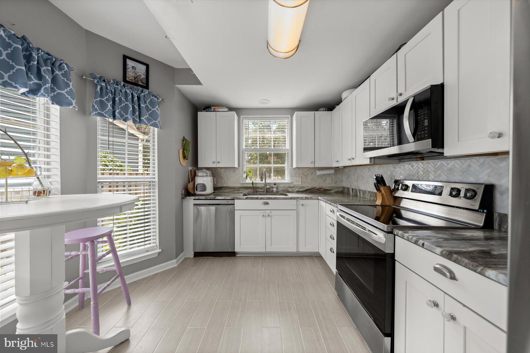 MARINERS POINT - Residential