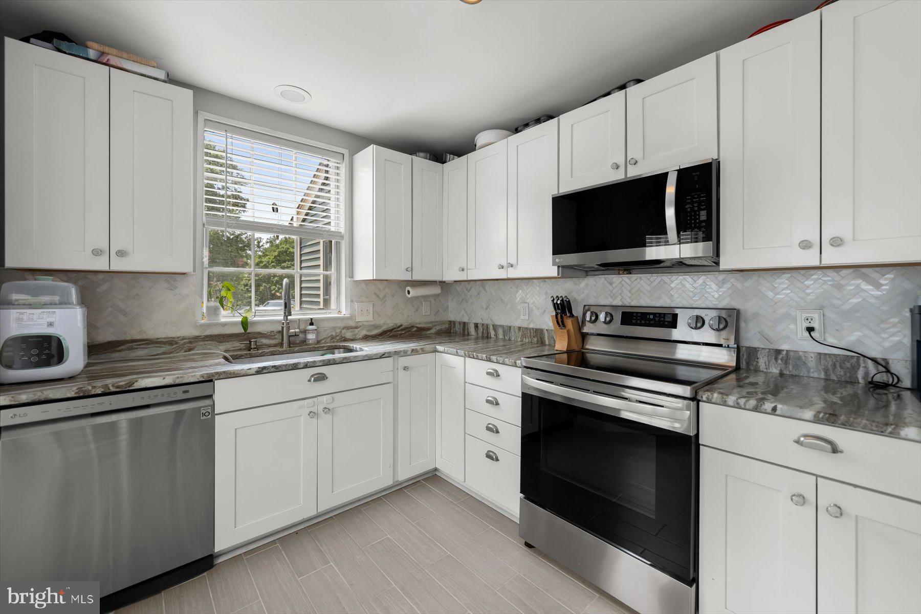 MARINERS POINT - Residential