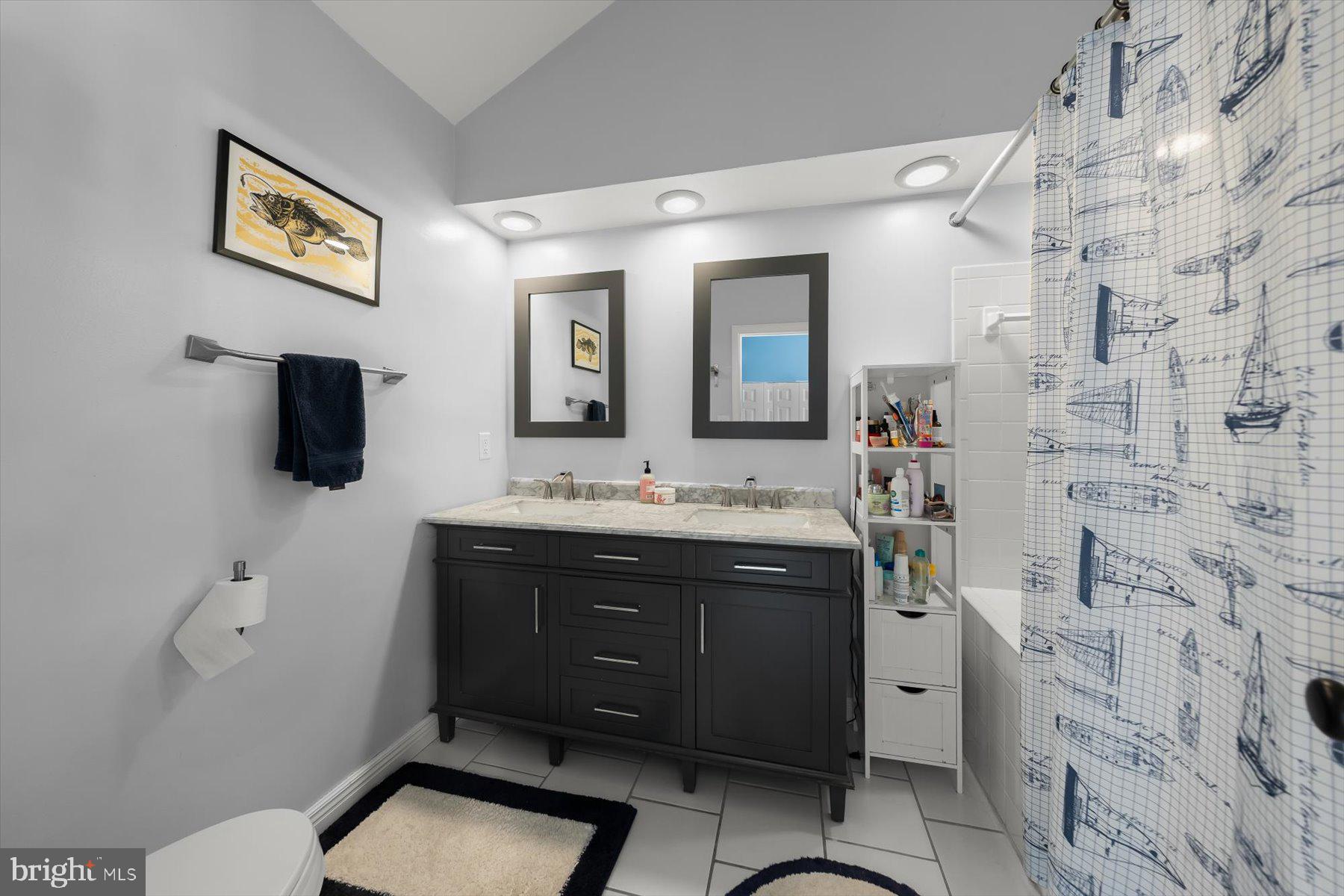 MARINERS POINT - Residential