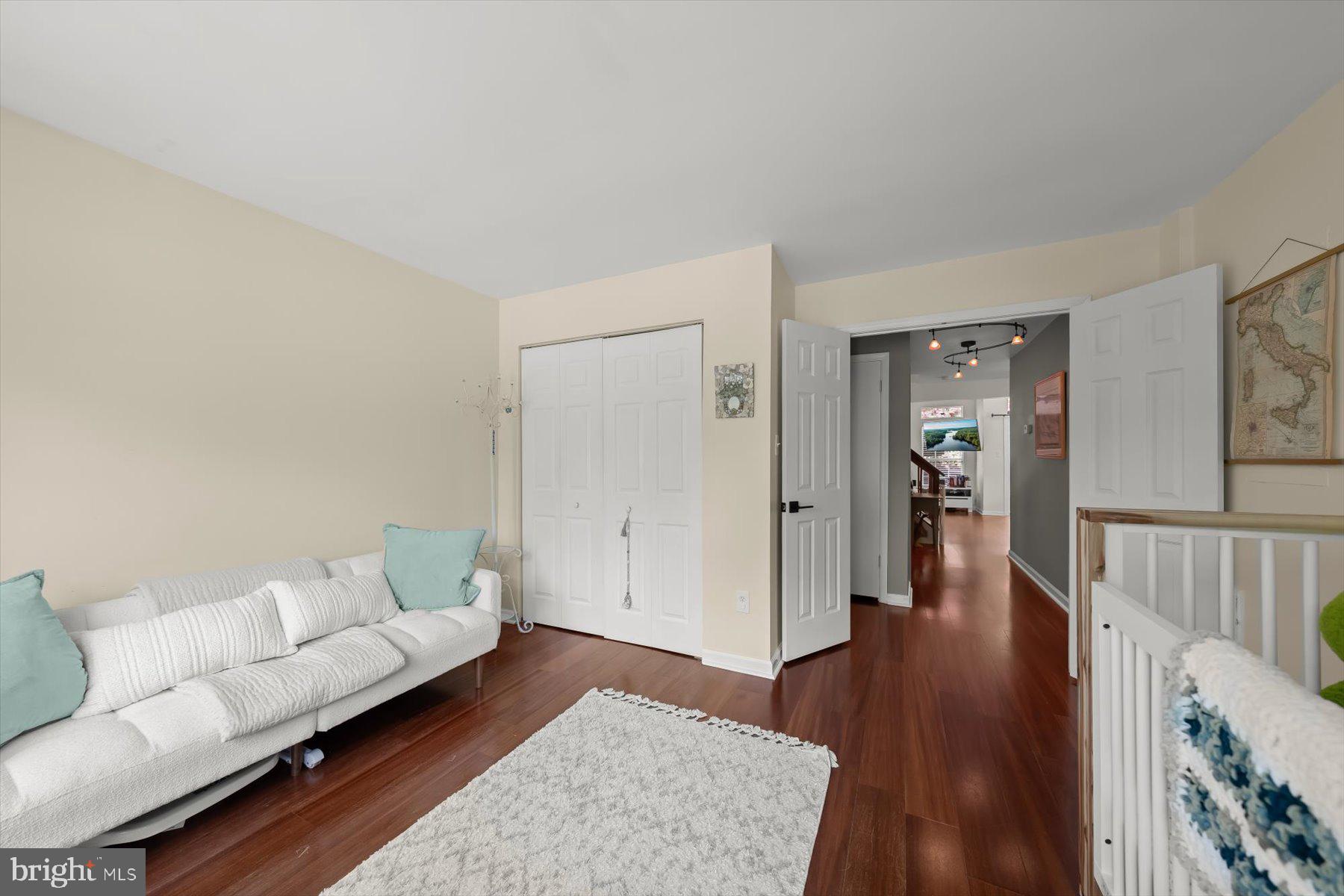 MARINERS POINT - Residential