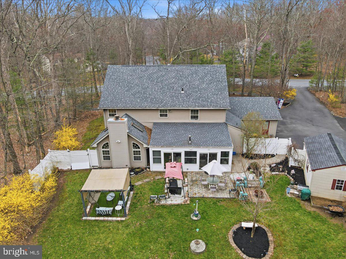 POCONO LAUREL LAKE - Residential
