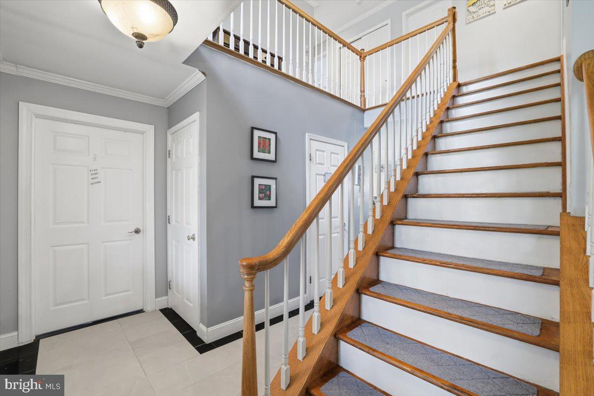 POCONO LAUREL LAKE - Residential