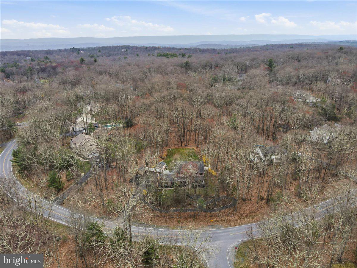 POCONO LAUREL LAKE - Residential