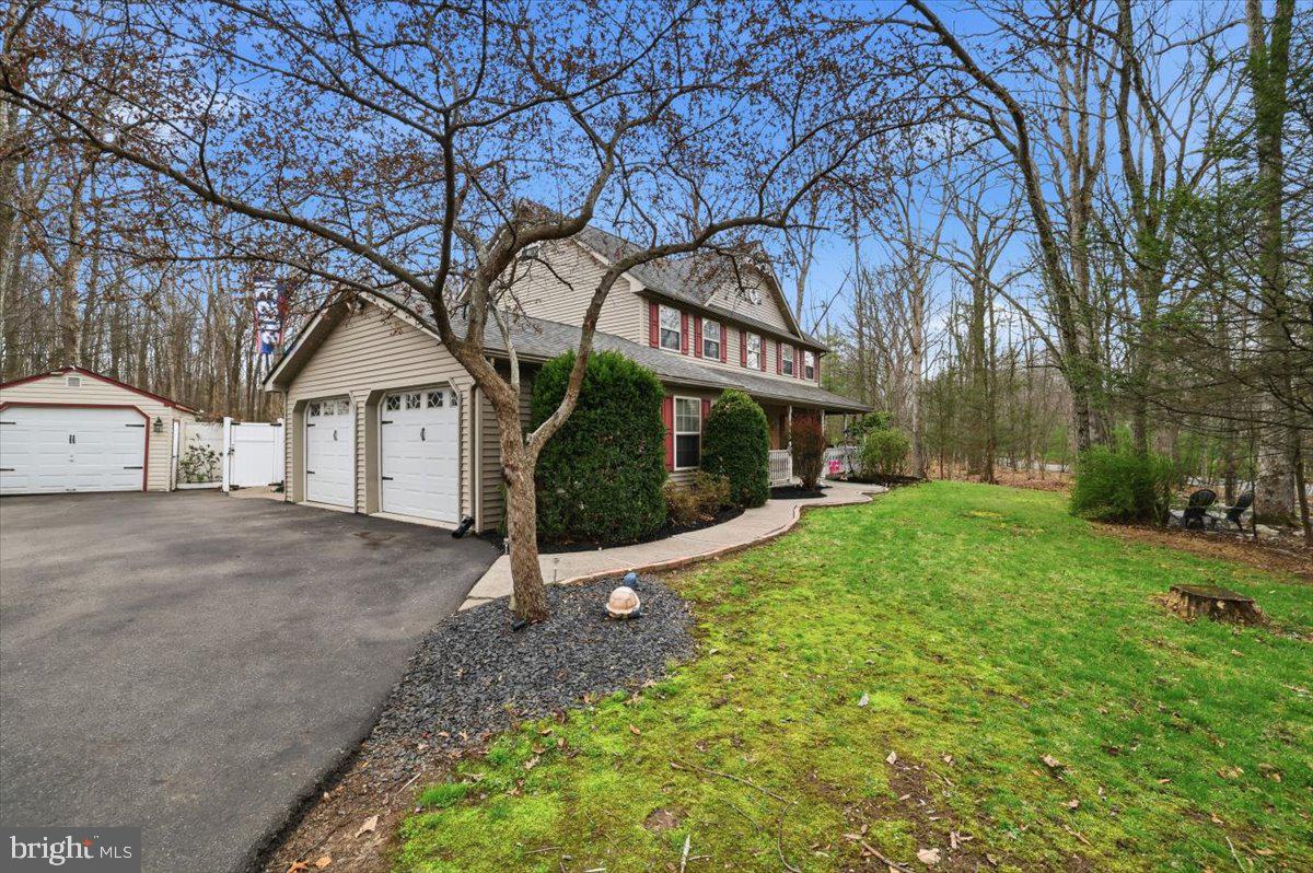 POCONO LAUREL LAKE - Residential