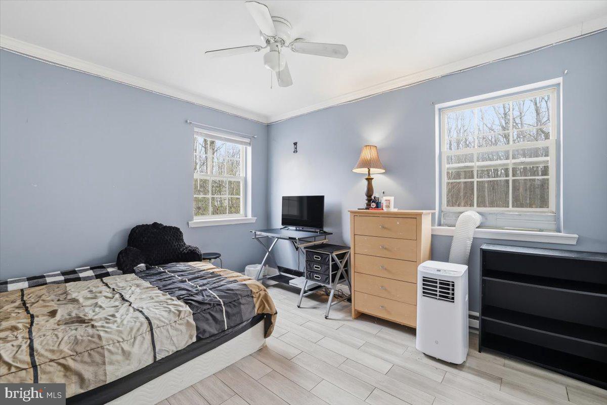 POCONO LAUREL LAKE - Residential