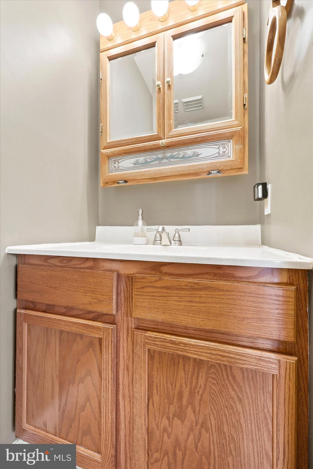 CONSHOHOCKEN - Residential