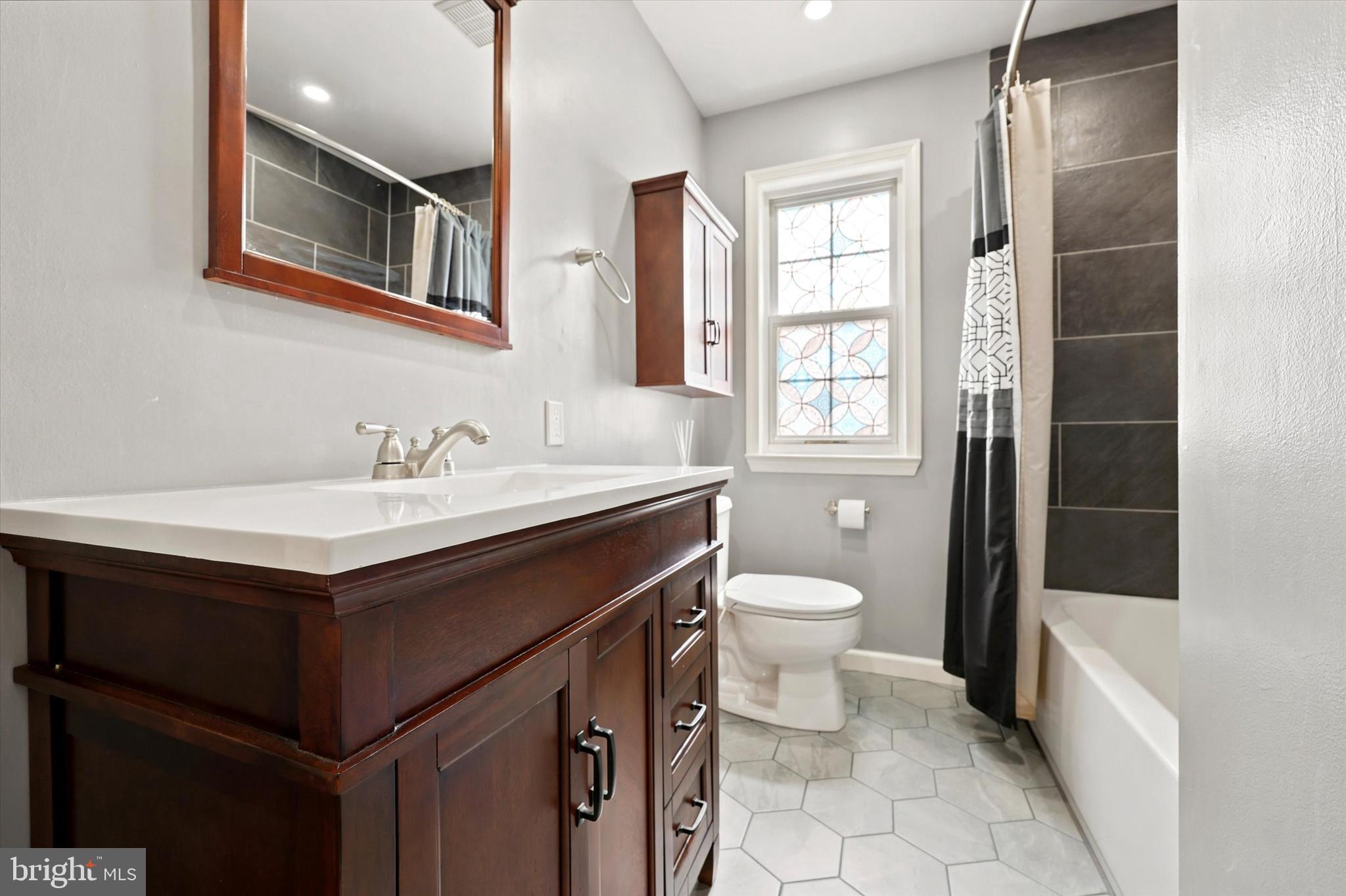 CONSHOHOCKEN - Residential