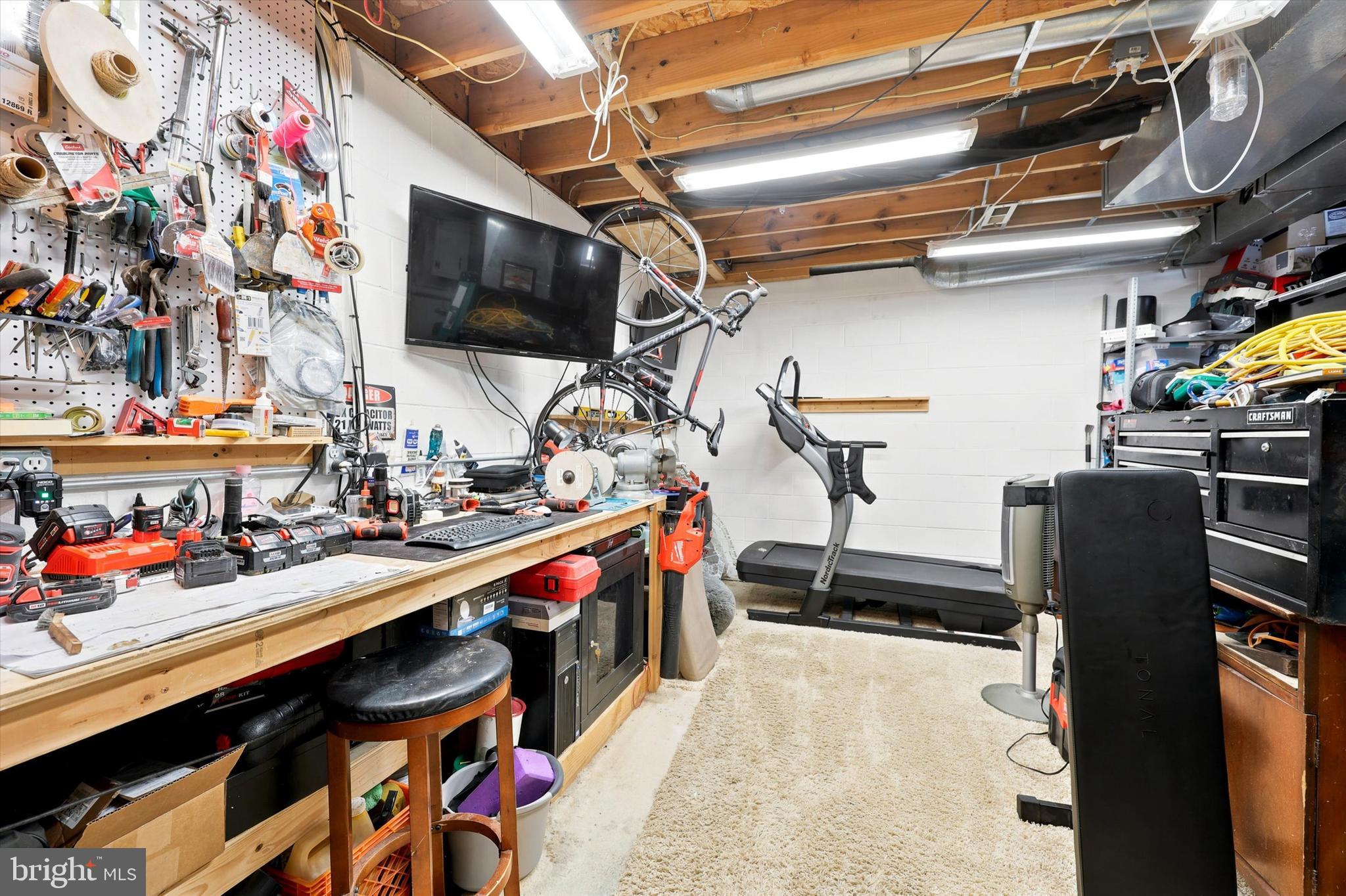 CONSHOHOCKEN - Residential