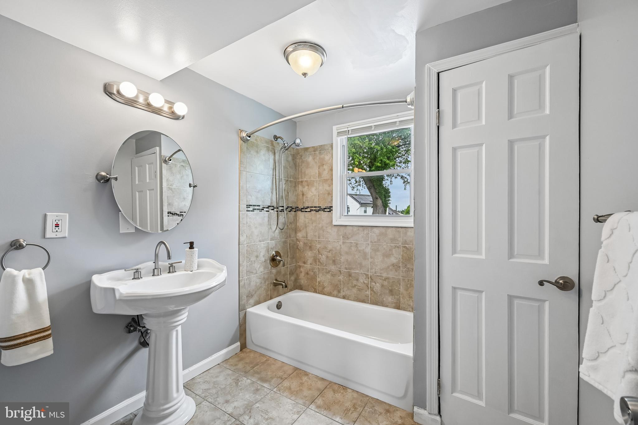 DISCOVERY ACRES - Residential