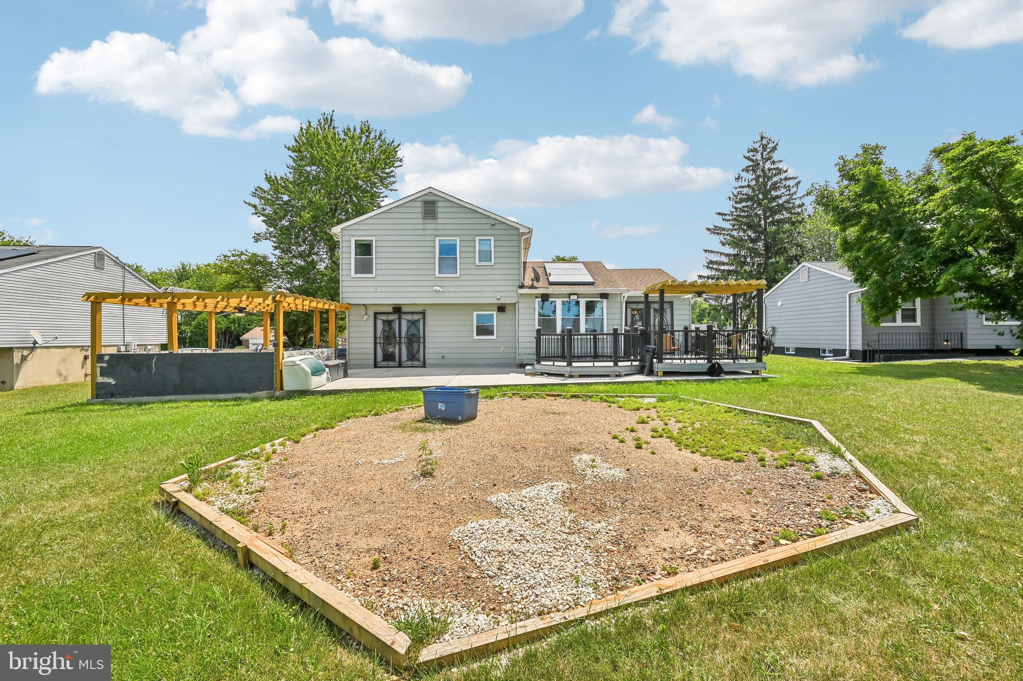 DISCOVERY ACRES - Residential