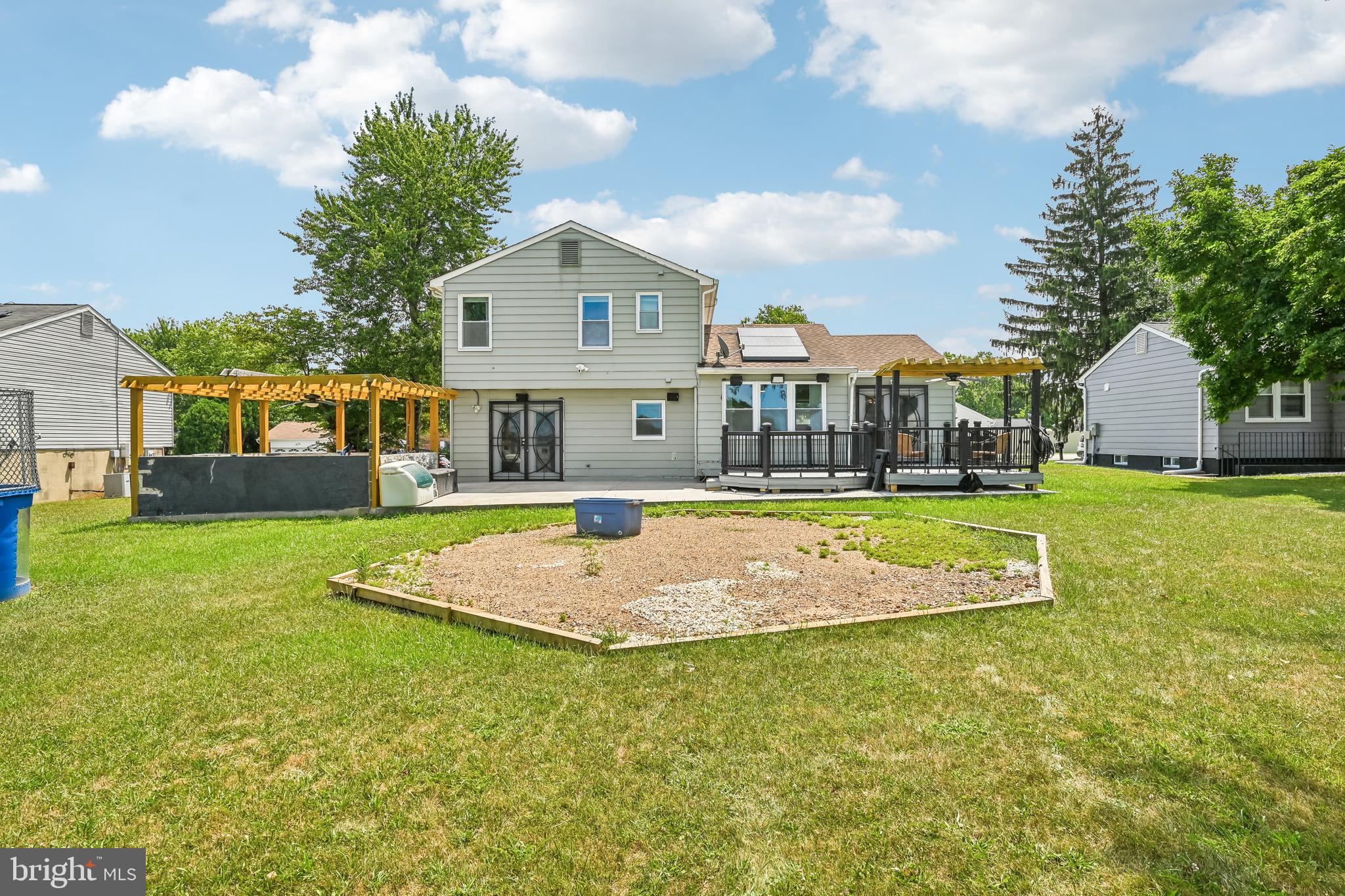 DISCOVERY ACRES - Residential