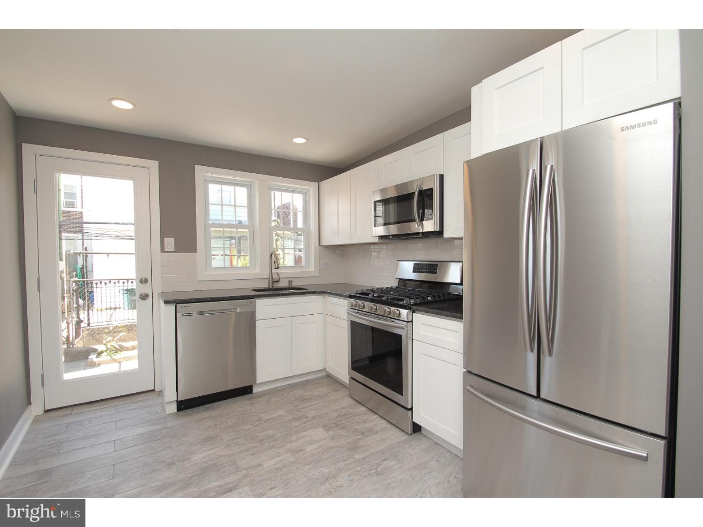 PORT RICHMOND - Residential