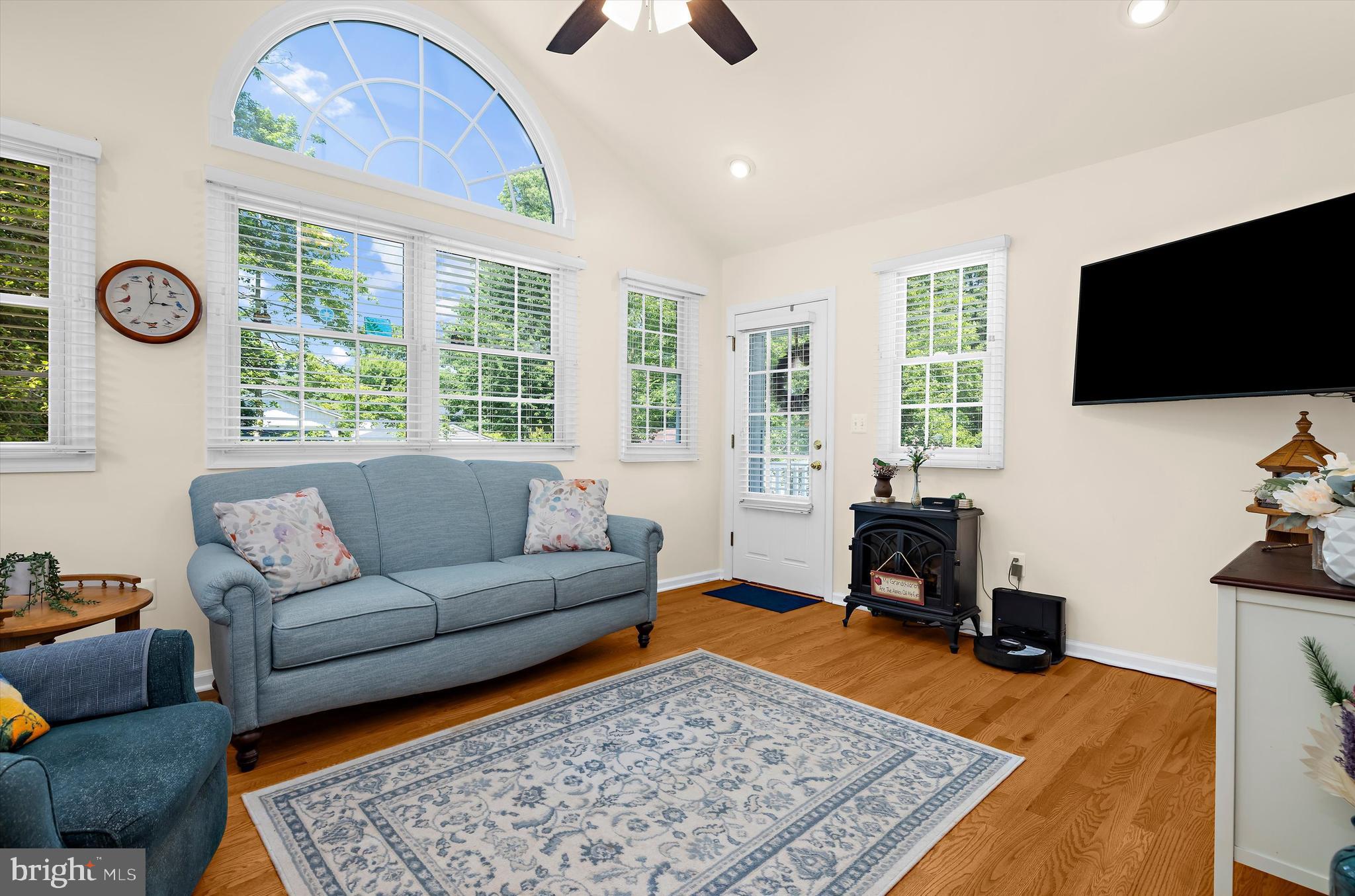 CHELSEA BEACH - Residential