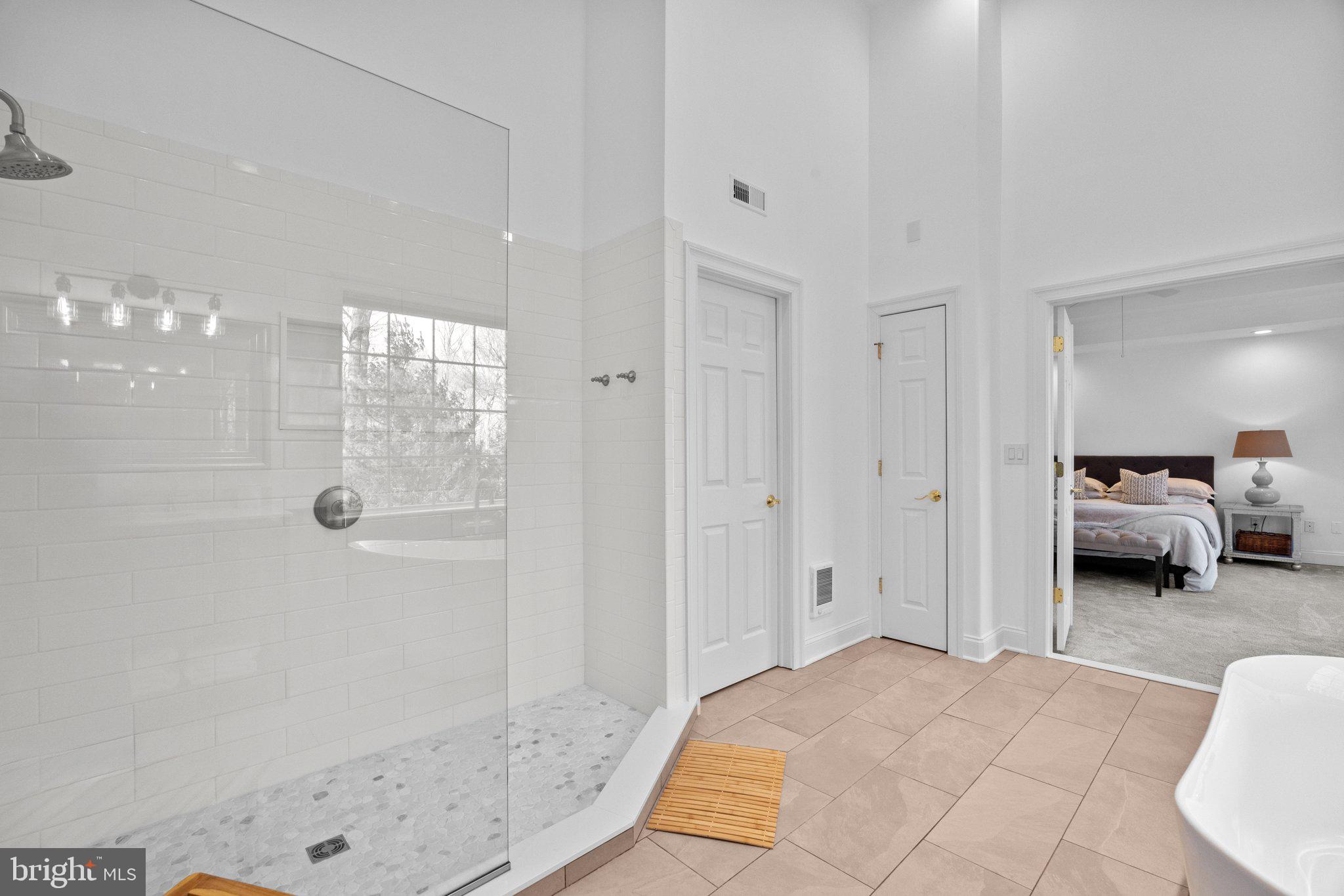 NEW HOPE HILLS - Residential